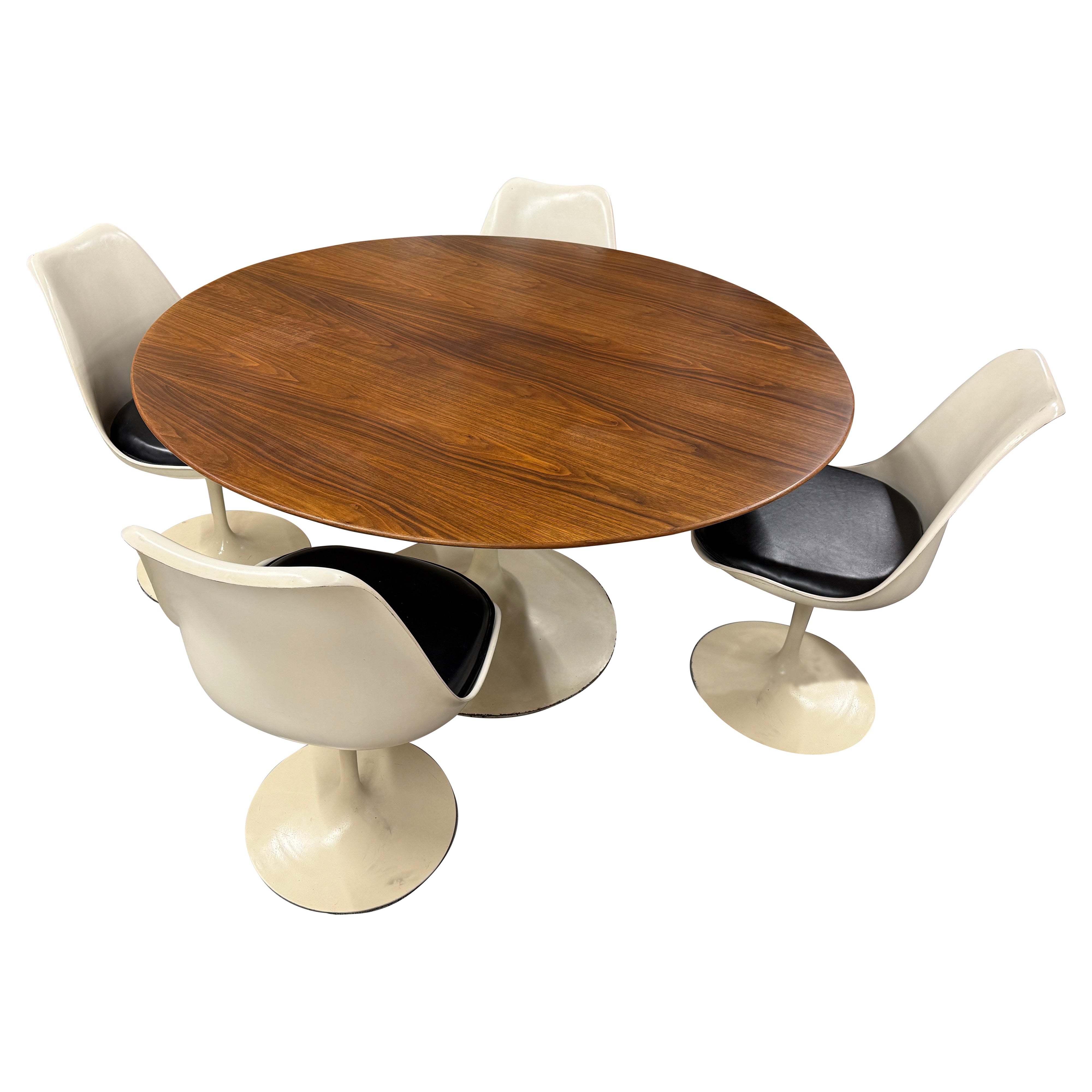 Rare Early Production Knoll Saarinen Walnut Tulip Table 
4 Chairs 575 Madison For Sale