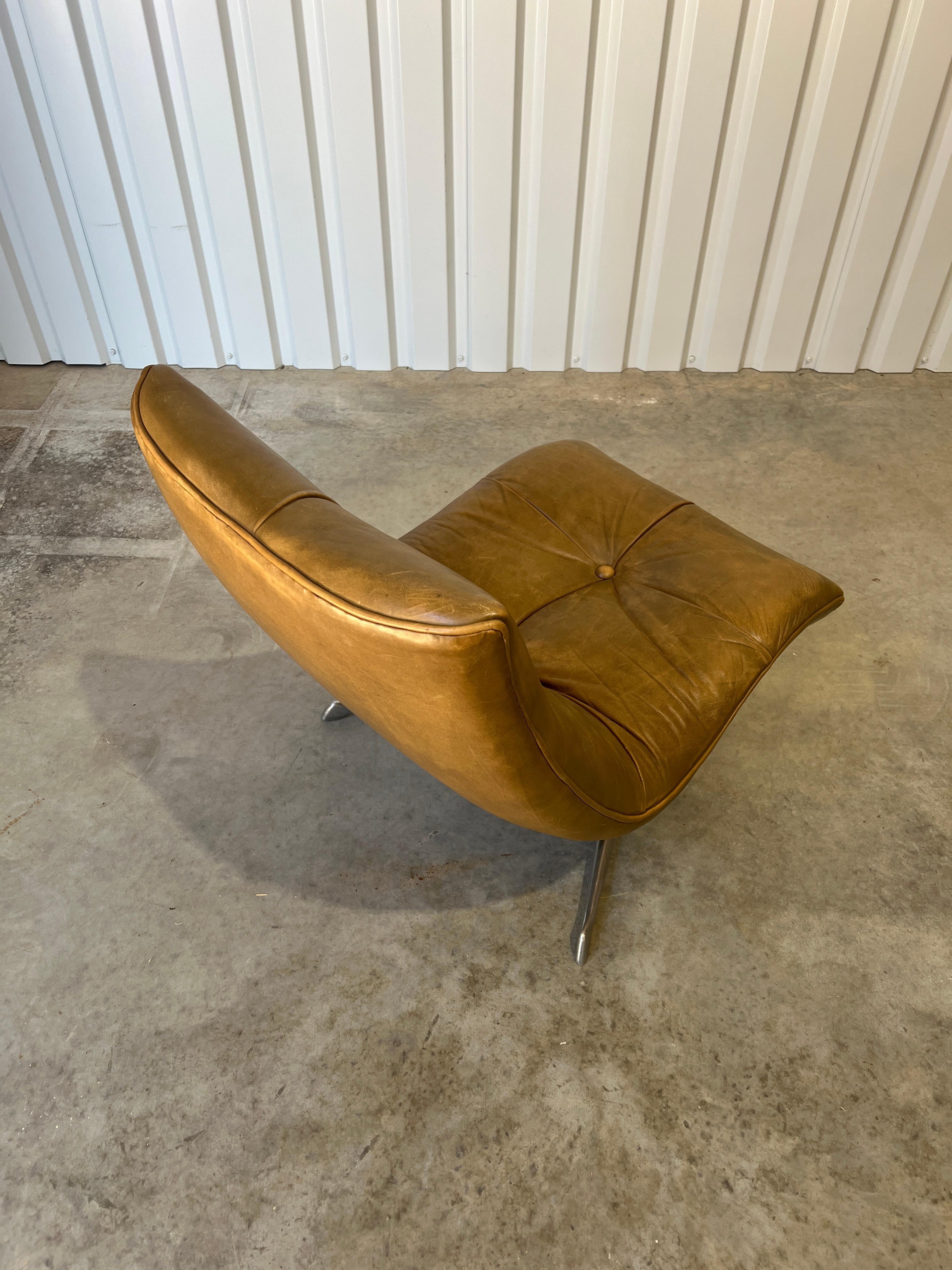 Raro sillón de cuero 