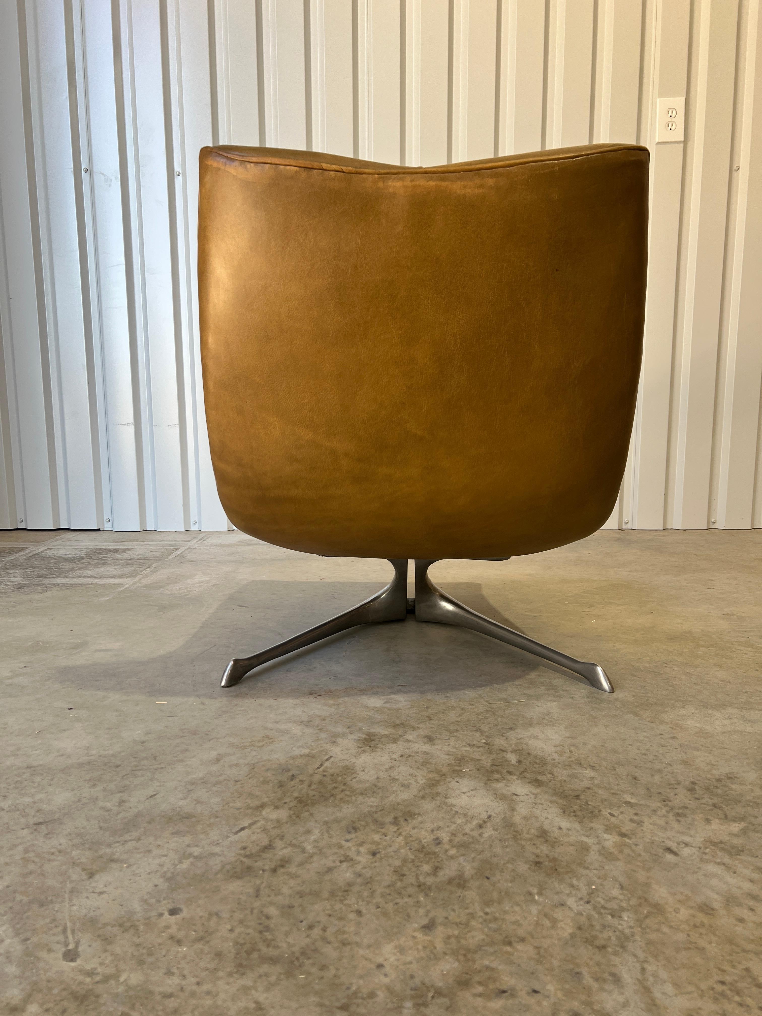 Raro sillón de cuero 