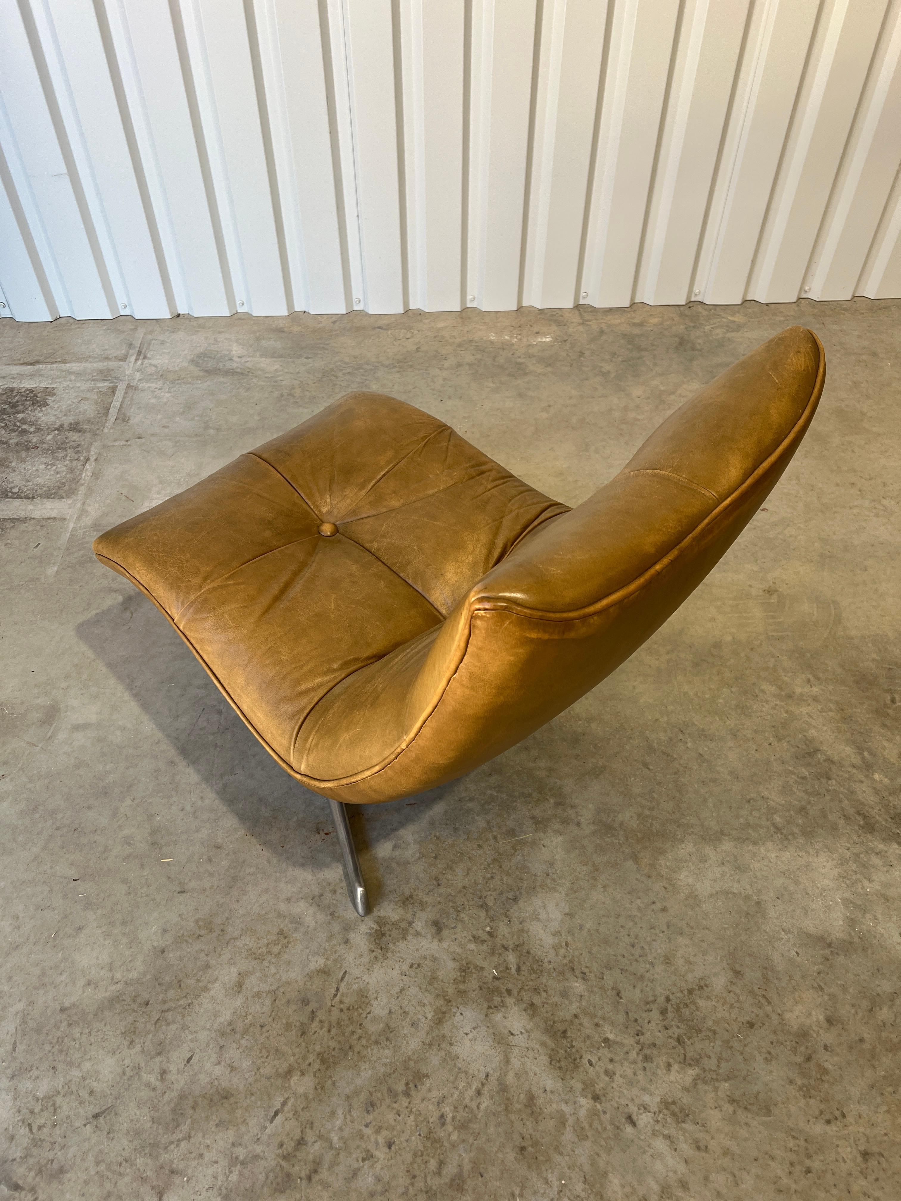 Raro sillón de cuero 