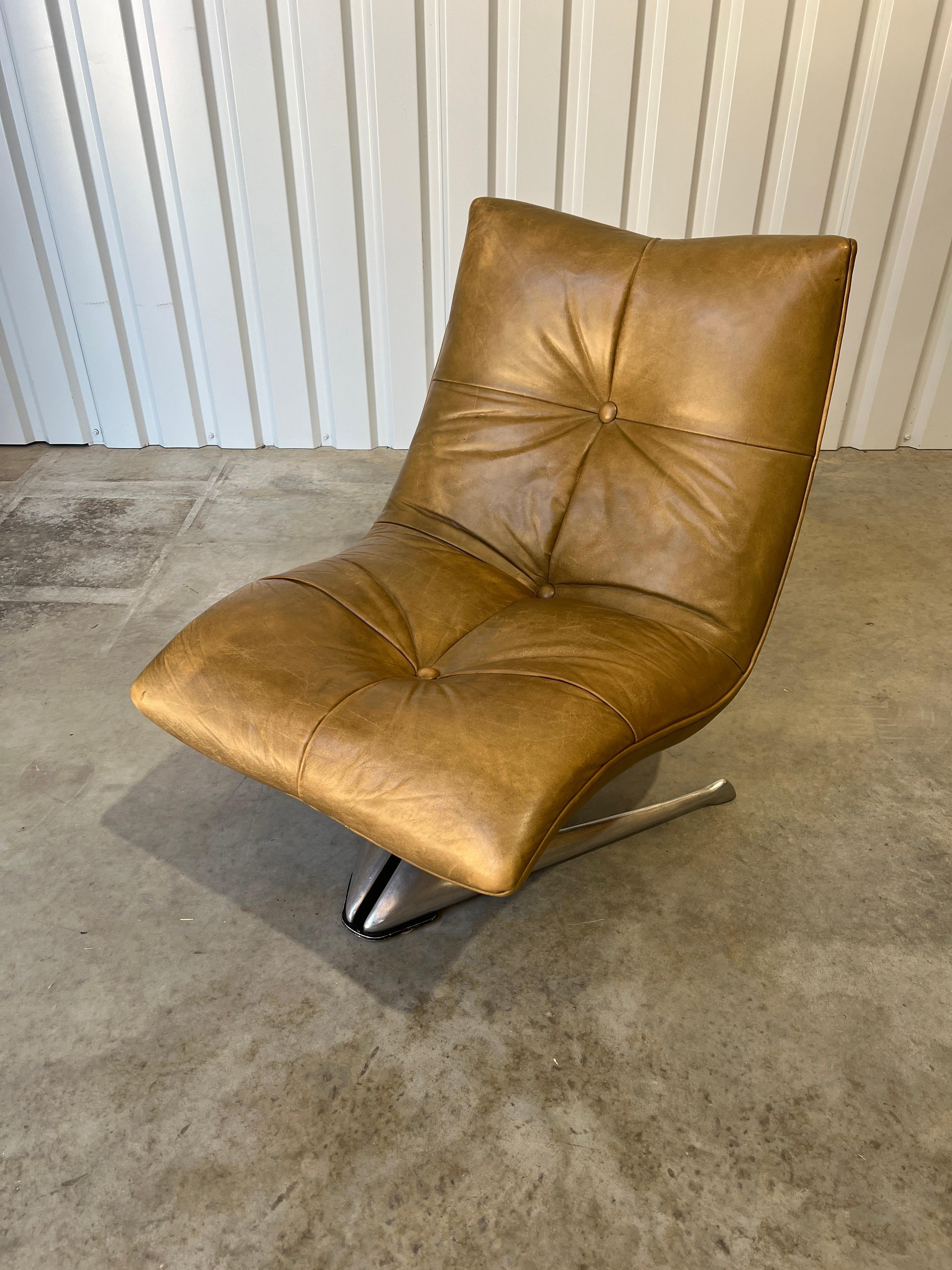 Raro sillón de cuero 