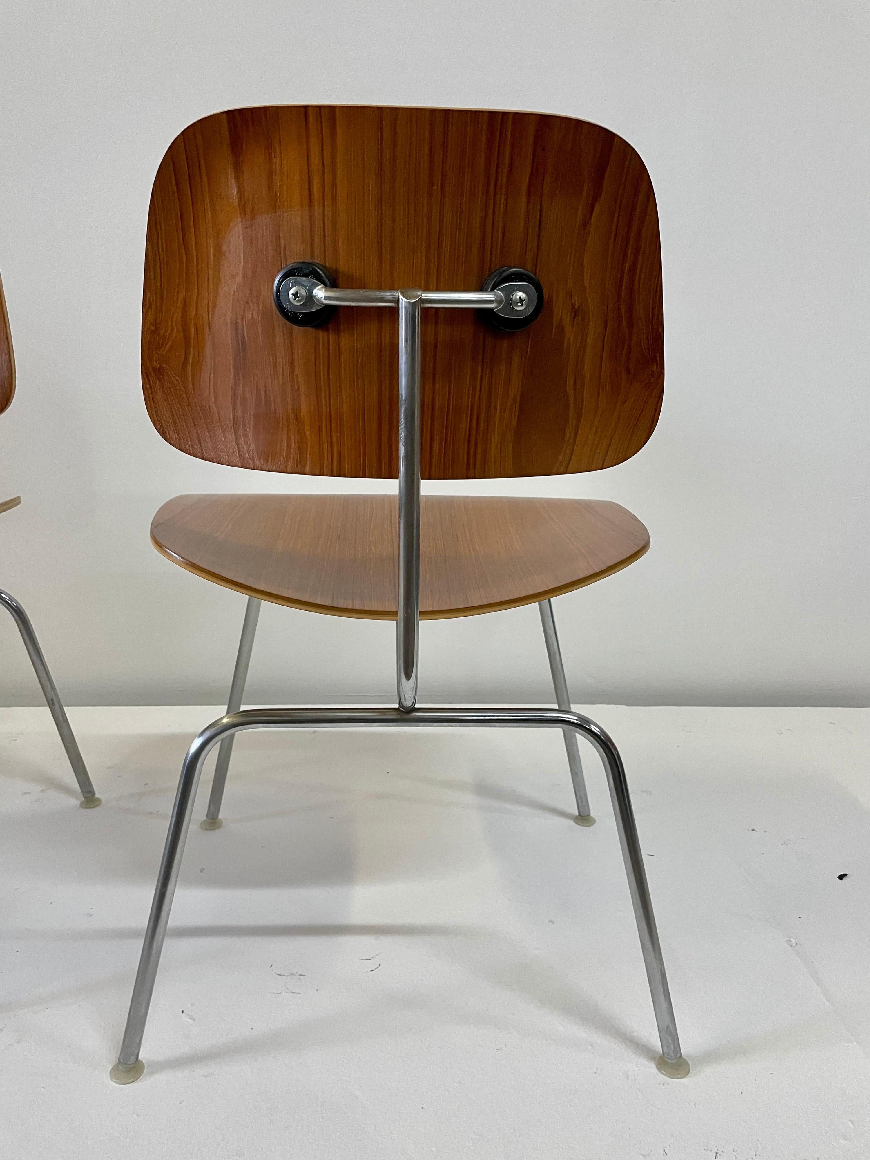 Americano Raro set di sedie Charles and Ray Eames per Herman Miller in legno zebrano in vendita