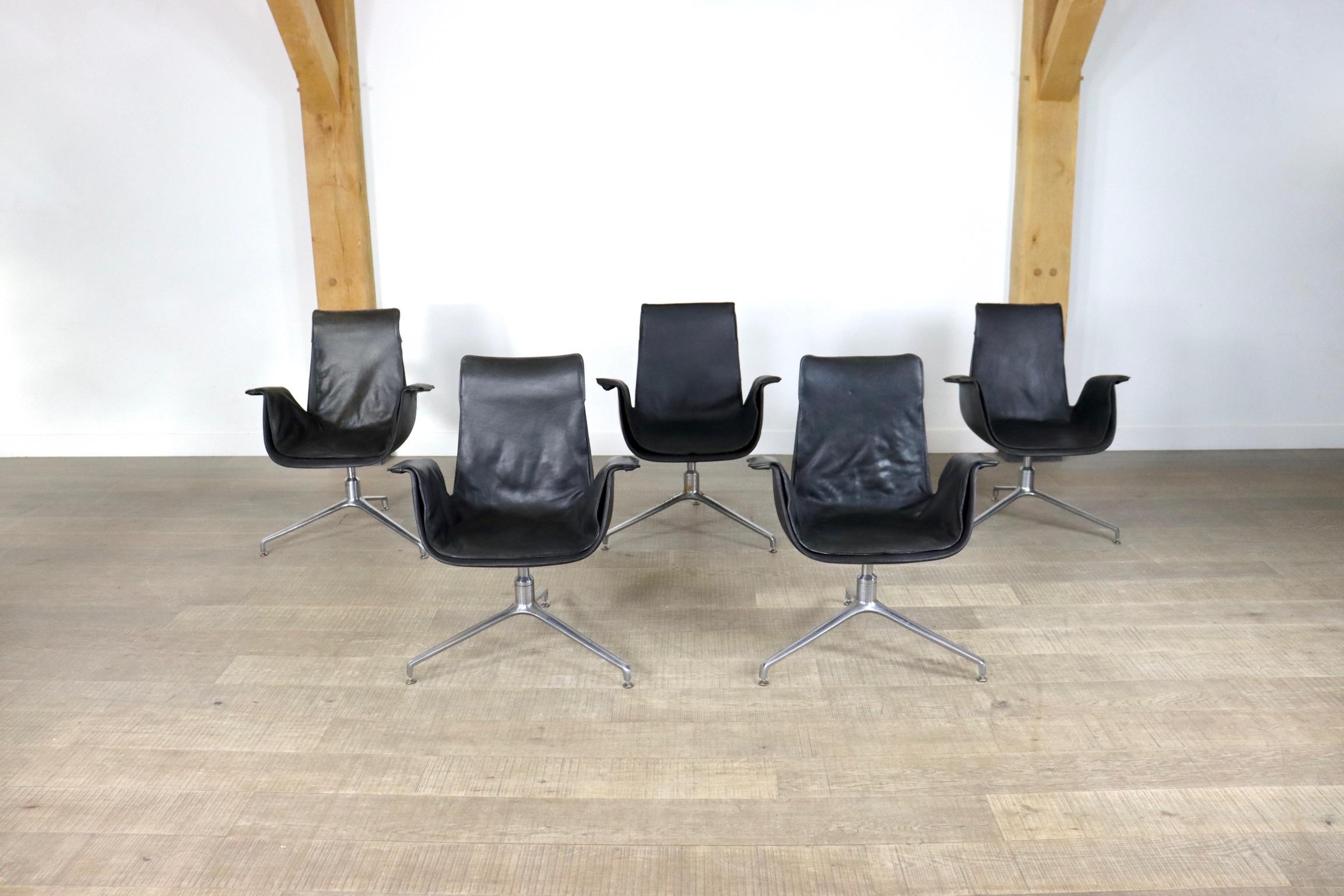Fantastic set of 5 executive chairs model FK6725 designed by Preben Fabricius and Jorgen Kastholm, manufactured by Kill International, Germany 1964. 

These are early models and have beautiful black leather seats. The steel legs have developed