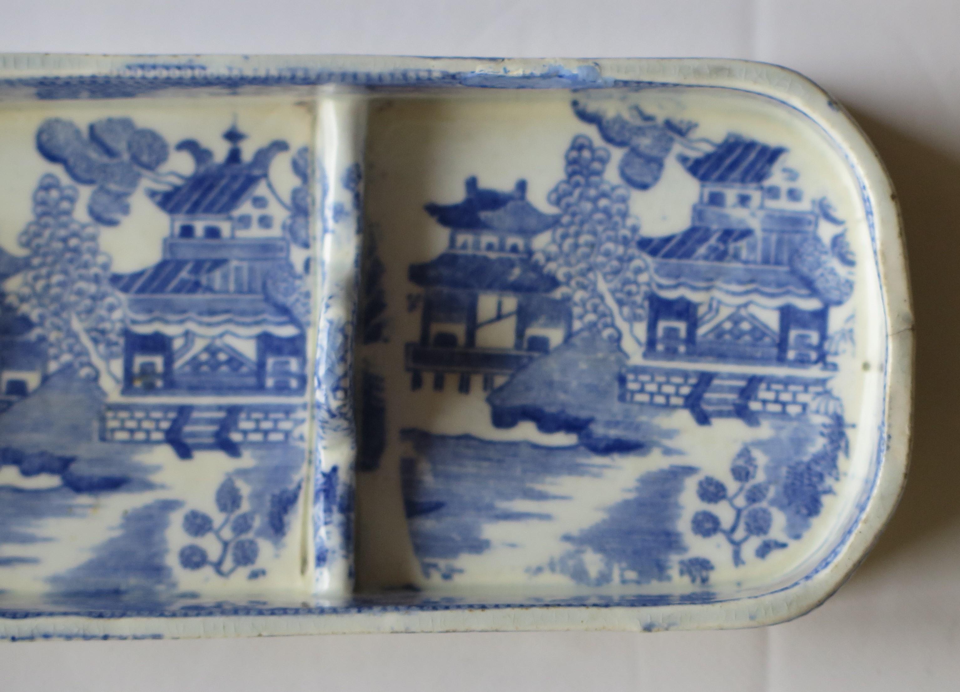 Rare Early Spode Pen Tray Pearlware Blue and White Willow Pattern, circa 1800 2