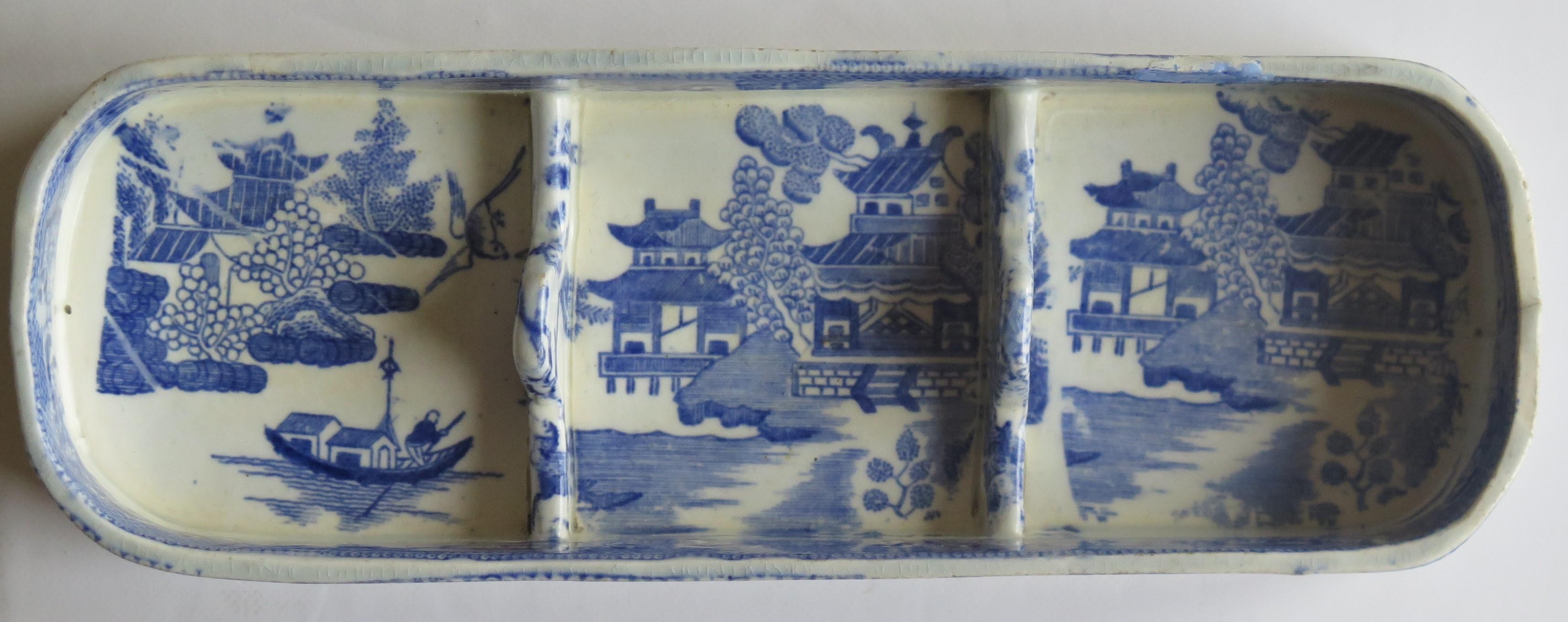 18th Century Rare Early Spode Pen Tray Pearlware Blue and White Willow Pattern, circa 1800