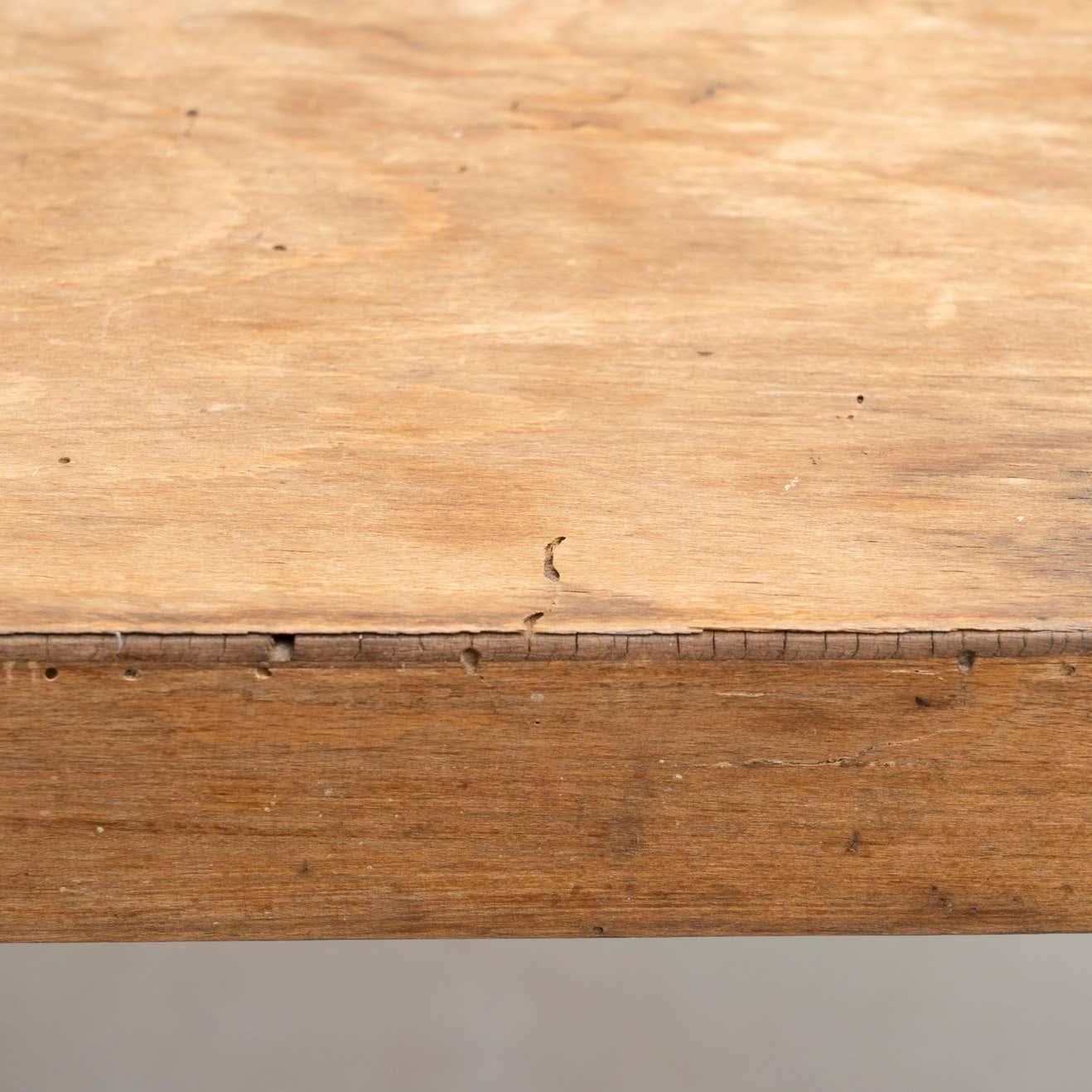 Rare table à pieds pliants en bois de Thonet, Model No No 11, circa 1930 en vente 6