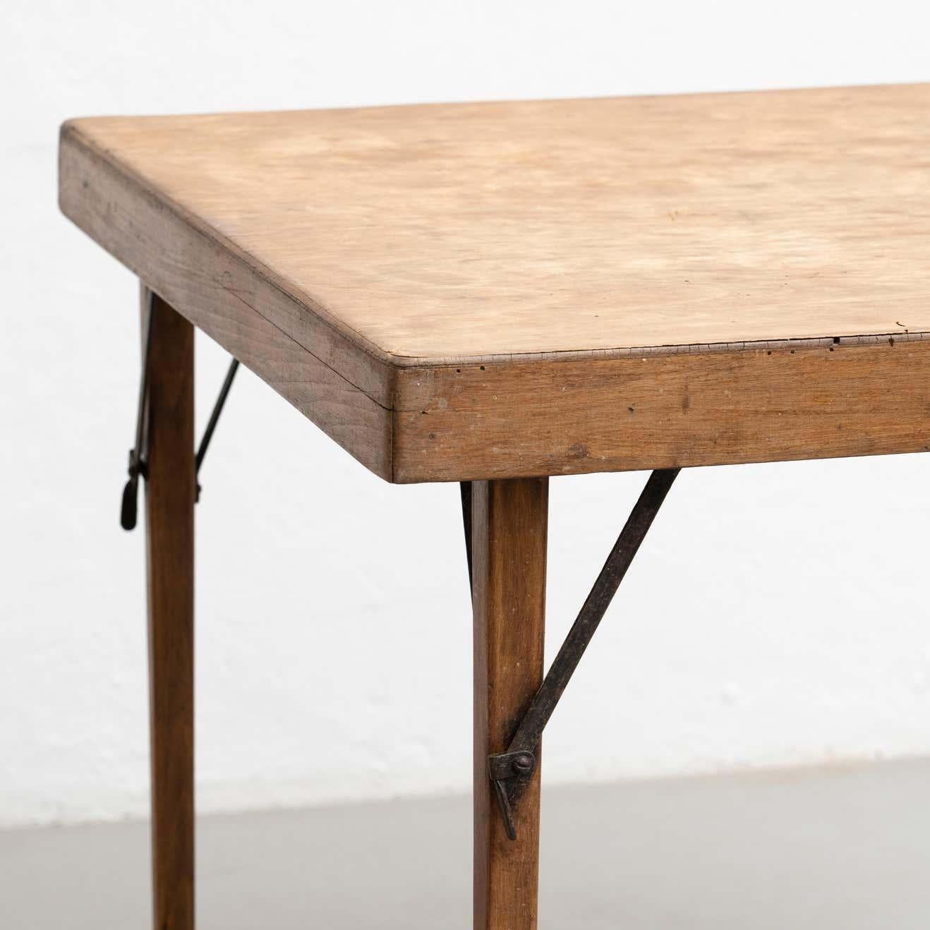 Rare table à pieds pliants en bois de Thonet, Model No No 11, circa 1930 en vente 8
