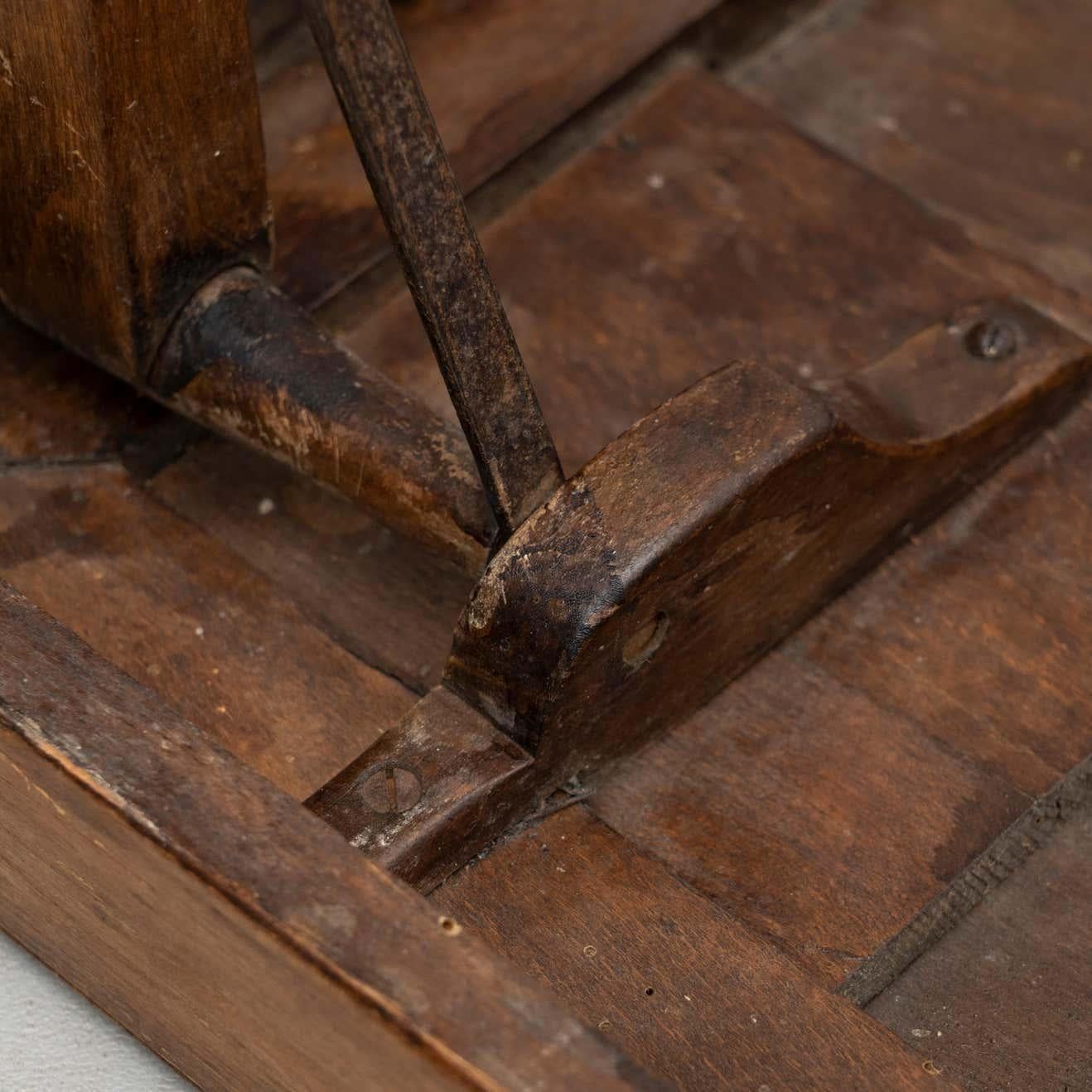 Rare table à pieds pliants en bois de Thonet, Model No No 11, circa 1930 en vente 2