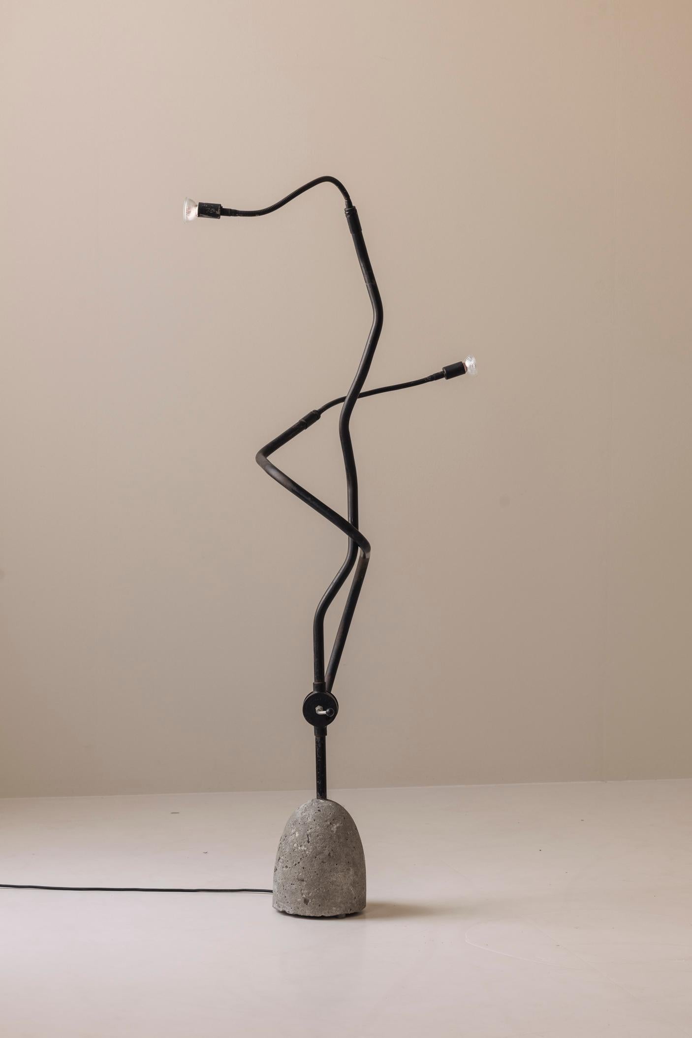 Rare lampadaire 'Tree' de Ron Arad pour One Off Ltd, vers 1984. en vente 6