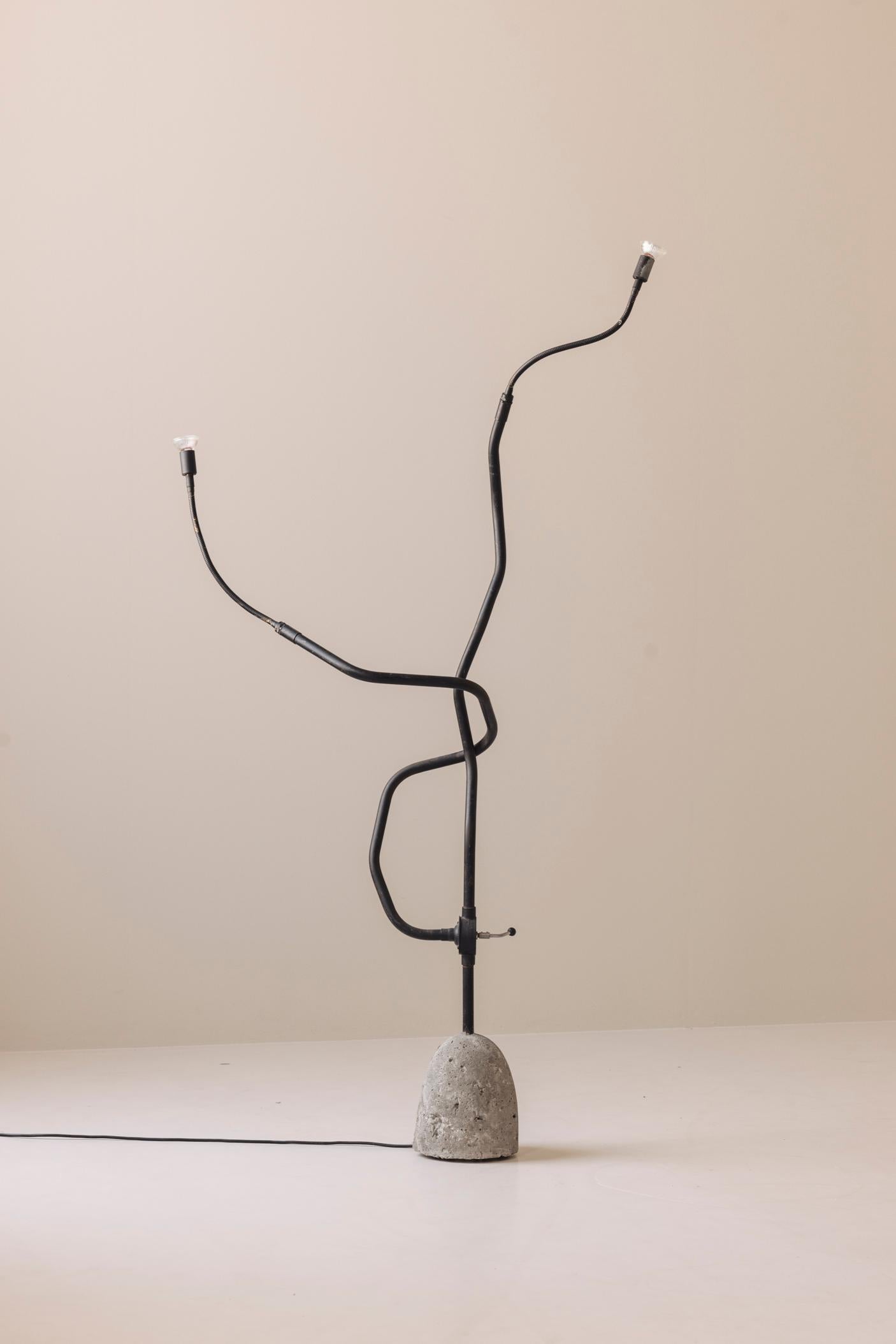 Brutalisme Rare lampadaire 'Tree' de Ron Arad pour One Off Ltd, vers 1984. en vente