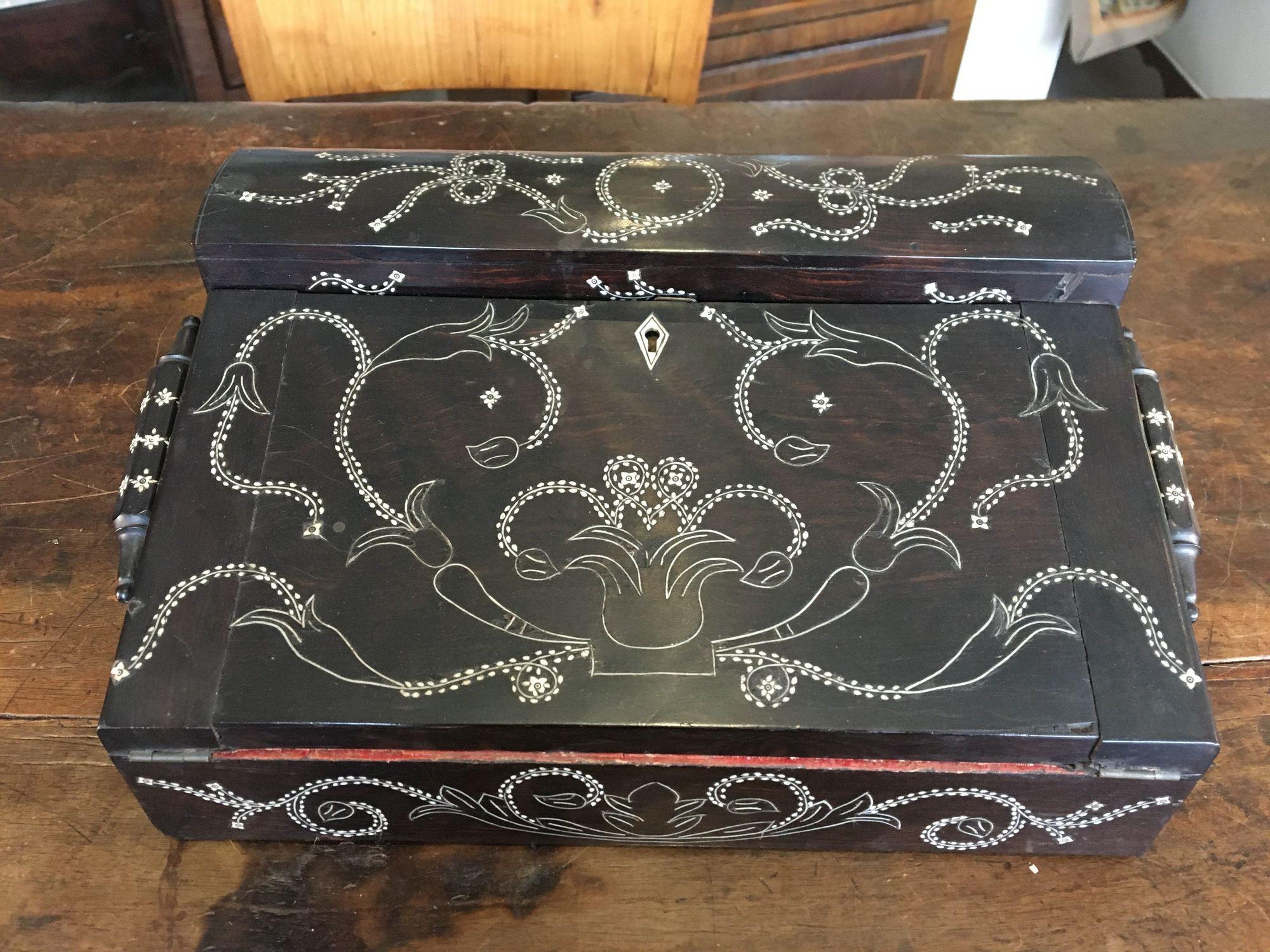 Rare Ebony Anglo-Indian Writing Slope, 19th Century In Good Condition In Doylestown, PA