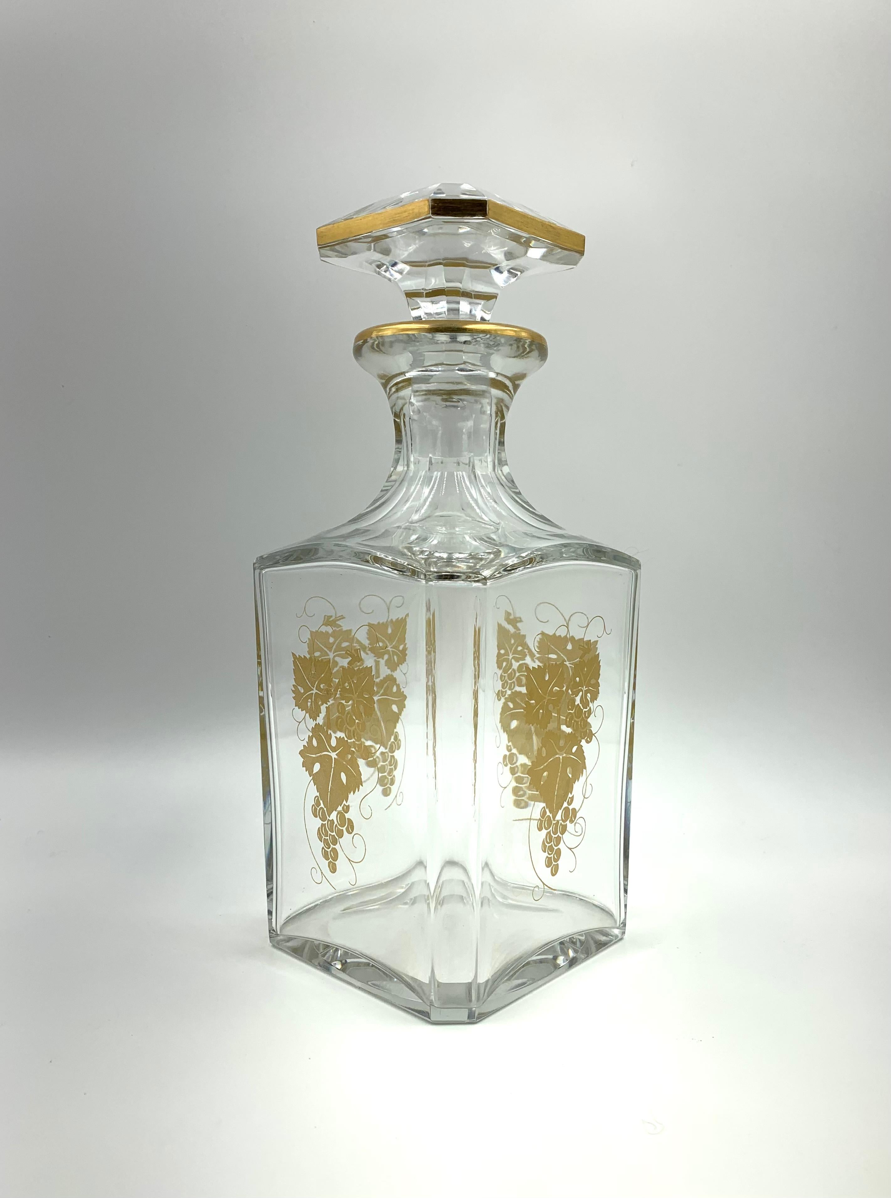 Fine Baccarat Empire Harcourt whiskey decanter in a rare special edition featuring gilded grape motif. We have only come across this design once before in the thirty or so years of selling Baccarat pieces. This attractive model features the classic