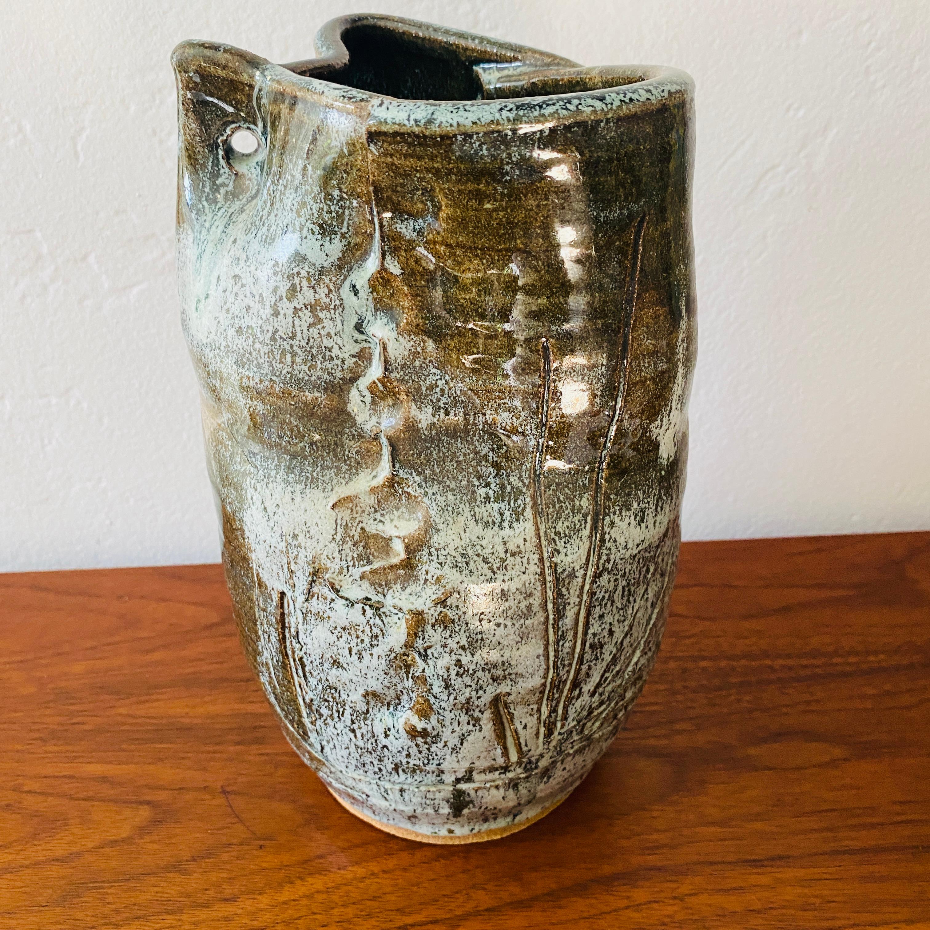 Raro vaso in ceramica artistica della California Pottery firmato da Edmund Ronaky in vendita 3