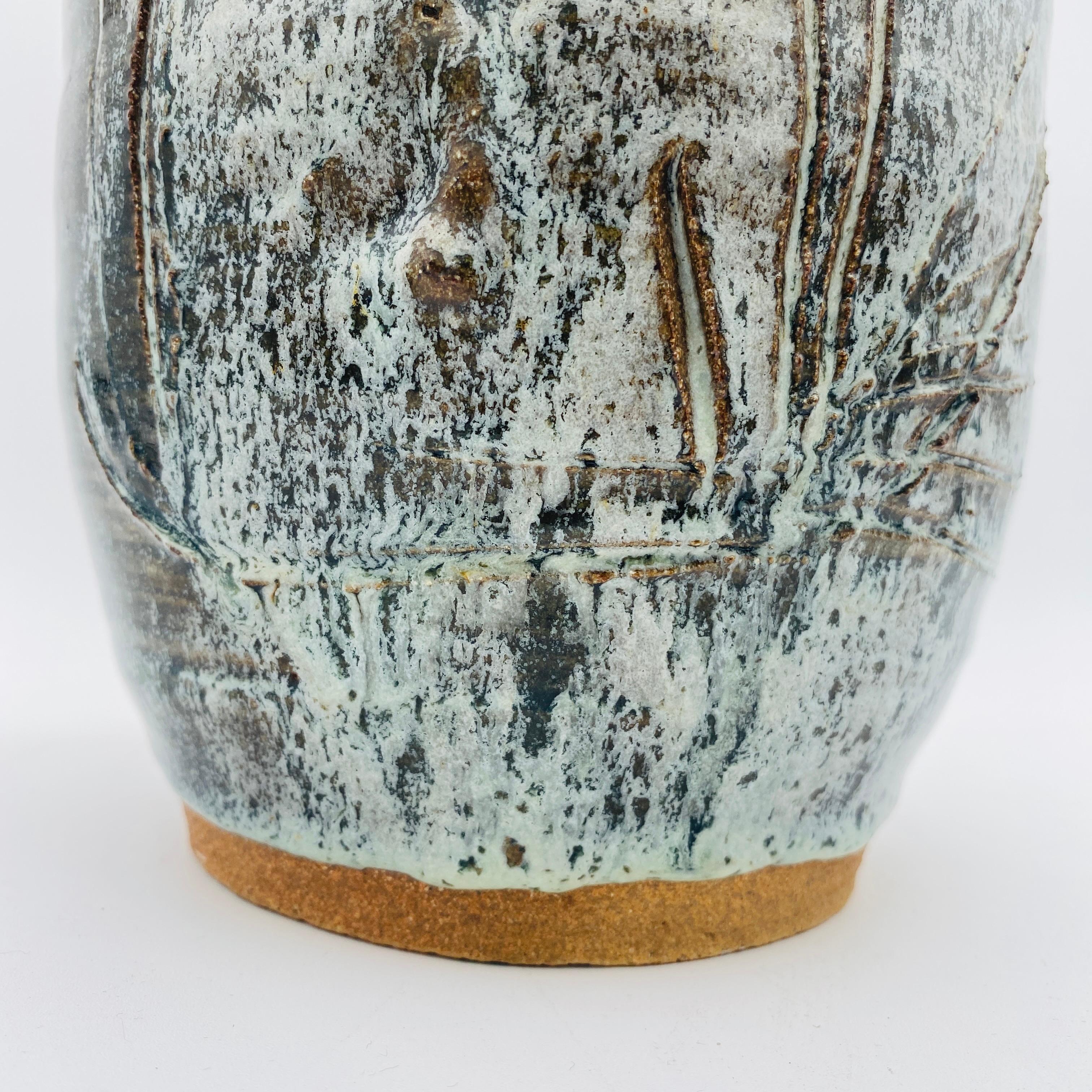 Raro vaso in ceramica artistica della California Pottery firmato da Edmund Ronaky in vendita 1