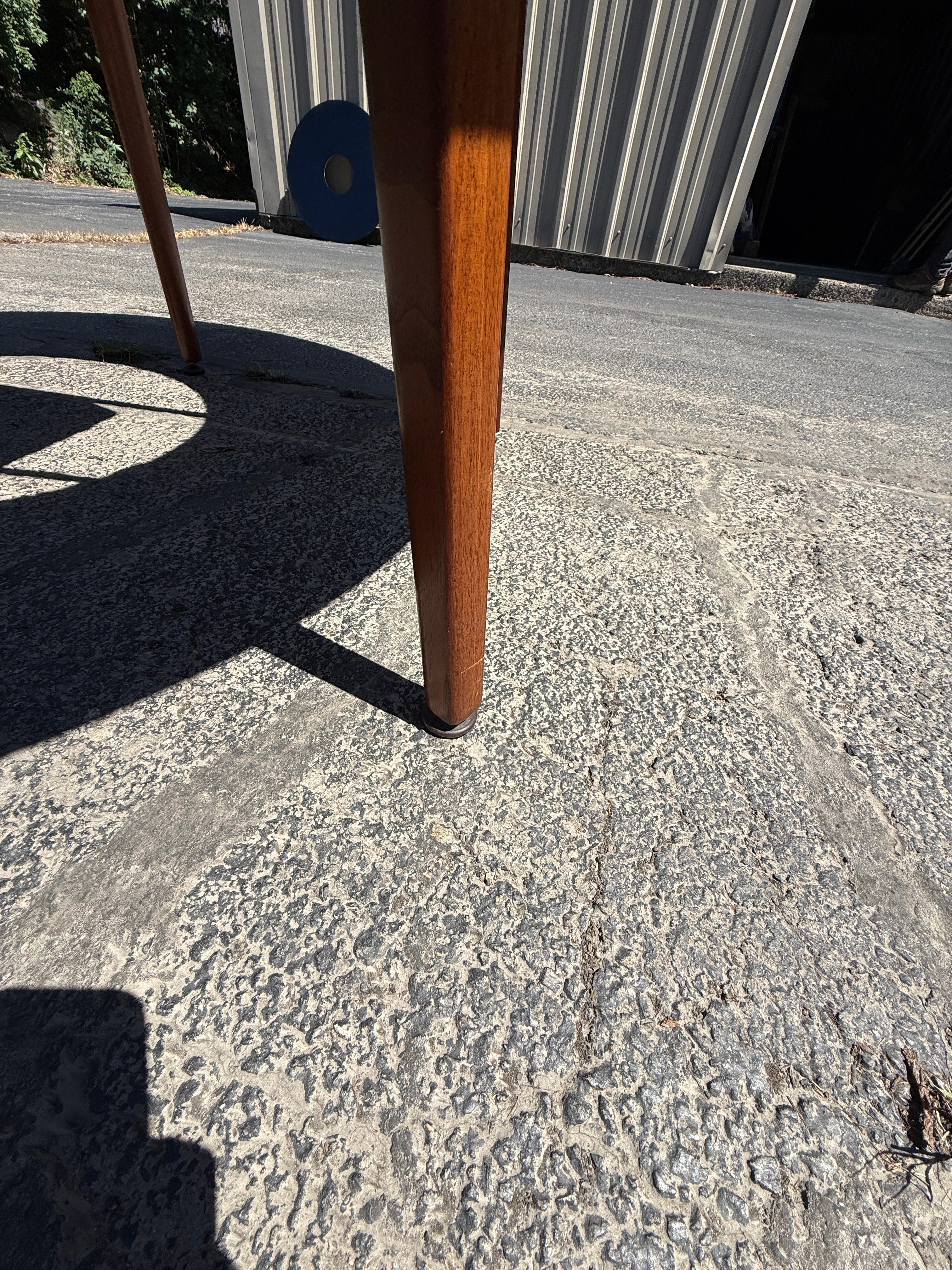 Raro Edward Wormley para Dunbar Lazy Susan Mesa de comedor de nogal MCM en venta 6