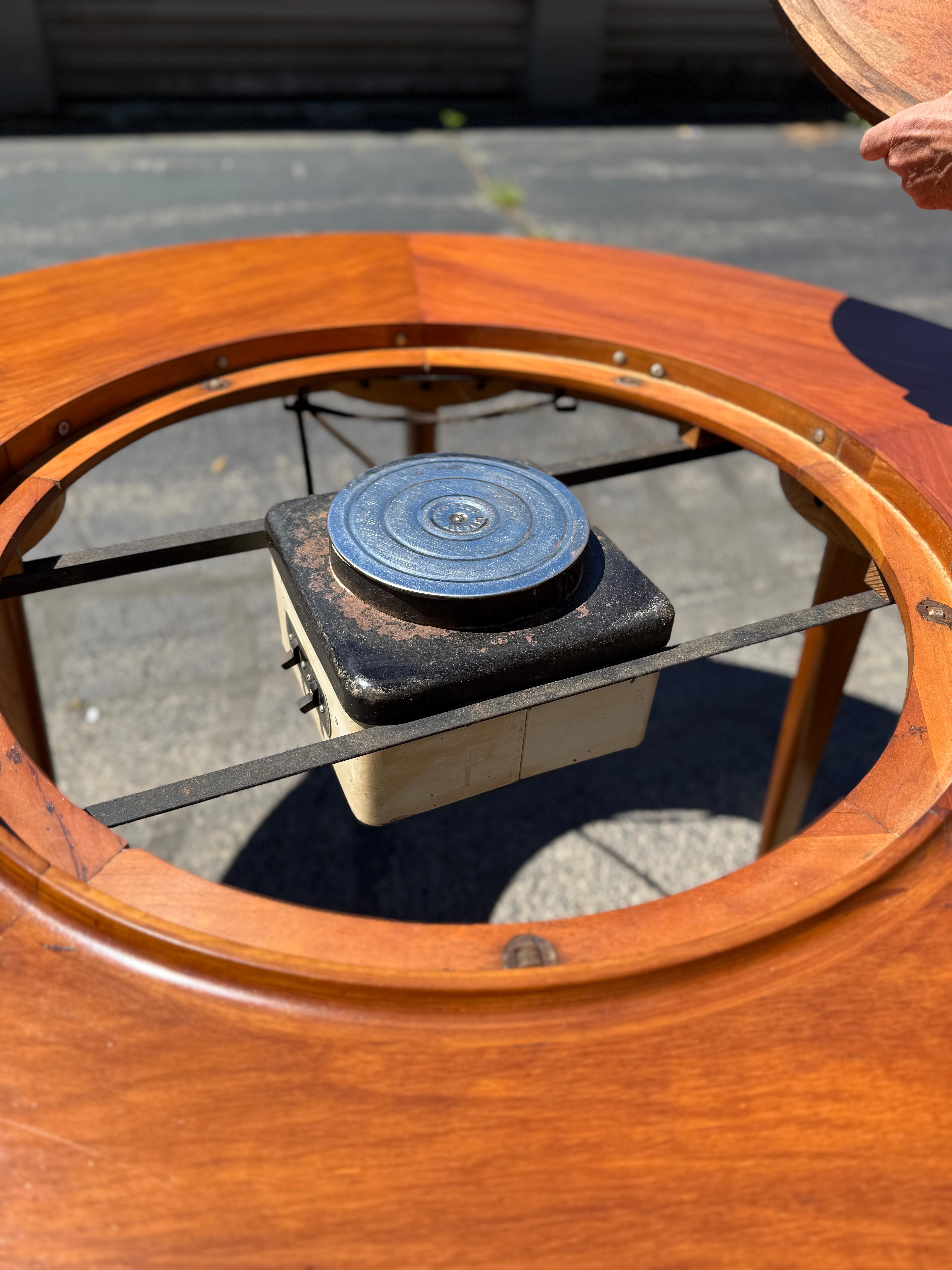 Raro Edward Wormley para Dunbar Lazy Susan Mesa de comedor de nogal MCM en venta 2