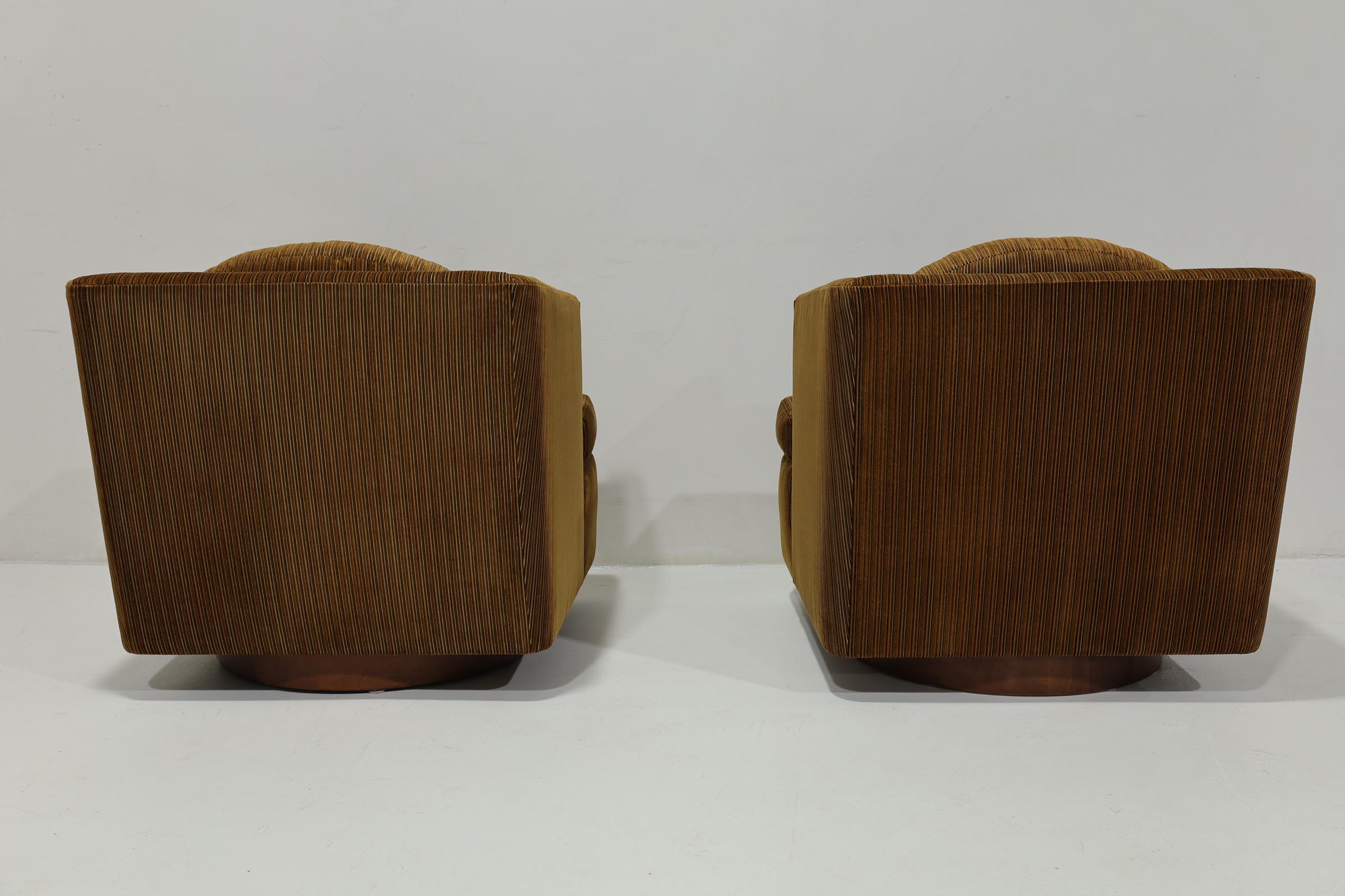 Américain Rare Edward Wormley for Dunbar Model No 251 Swivel Lounge Chairs (Chaises longues pivotantes) en vente