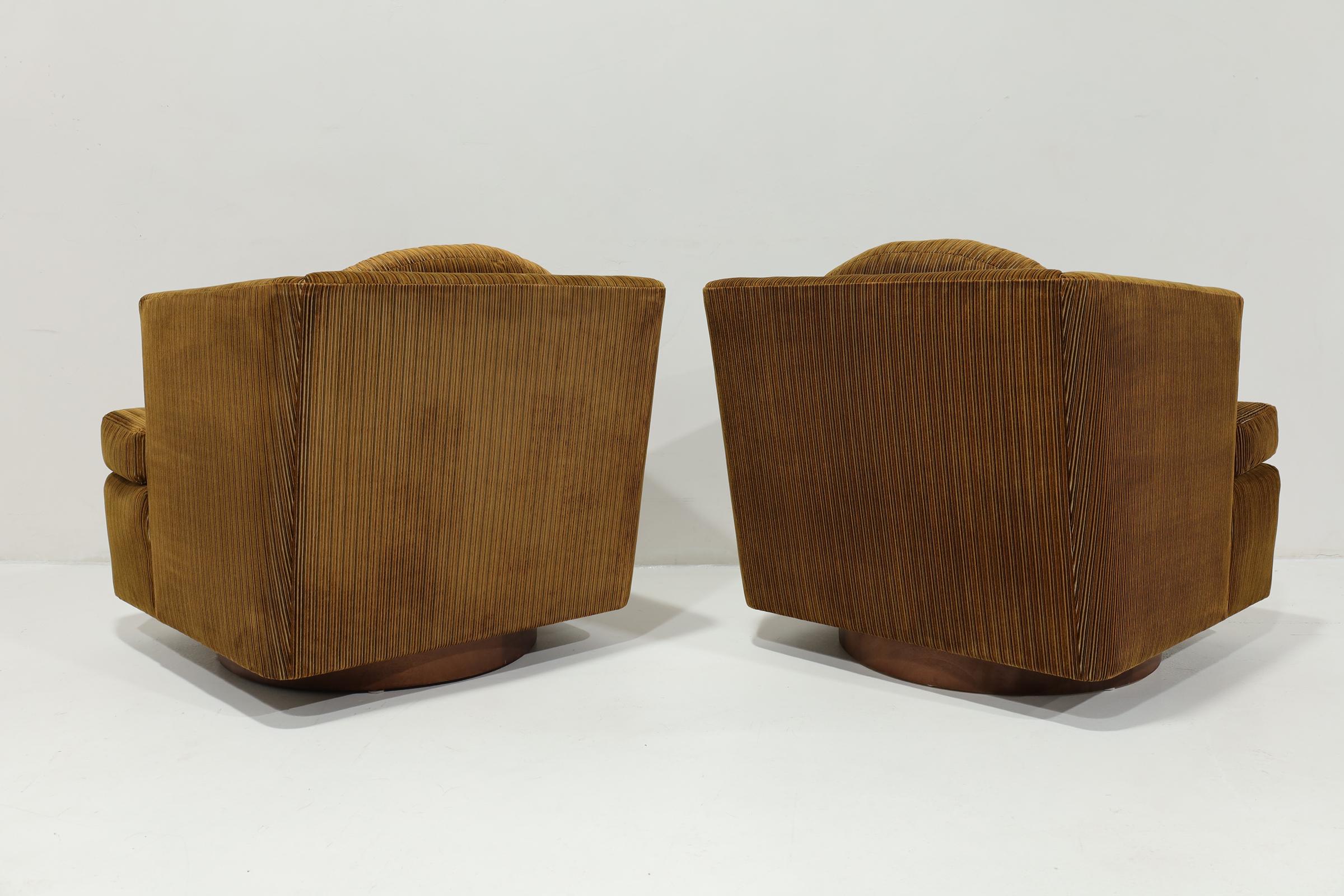 Rare Edward Wormley for Dunbar Model No 251 Swivel Lounge Chairs (Chaises longues pivotantes) Bon état - En vente à Dallas, TX