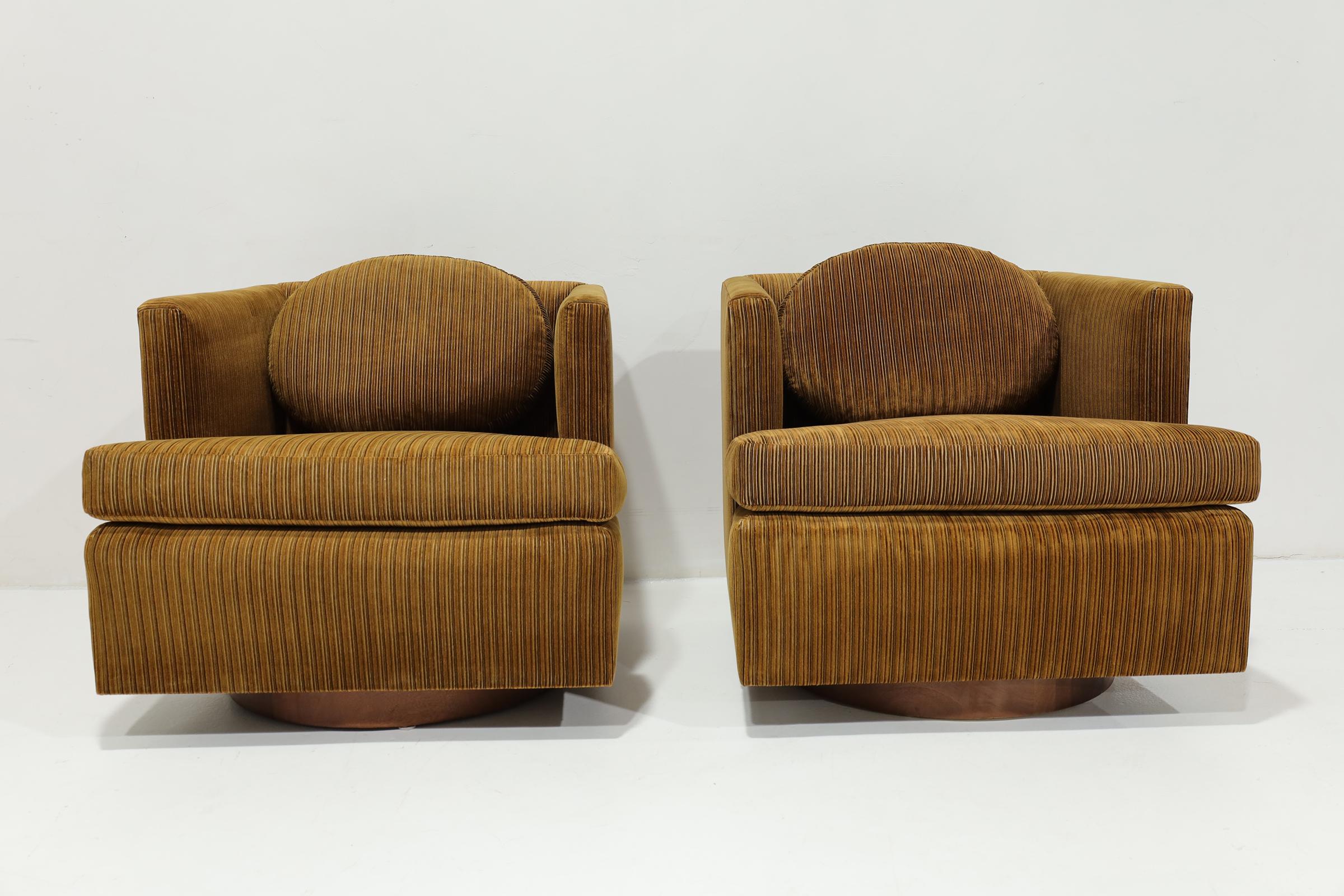 Rare Edward Wormley for Dunbar Model No 251 Swivel Lounge Chairs (Chaises longues pivotantes) en vente 2