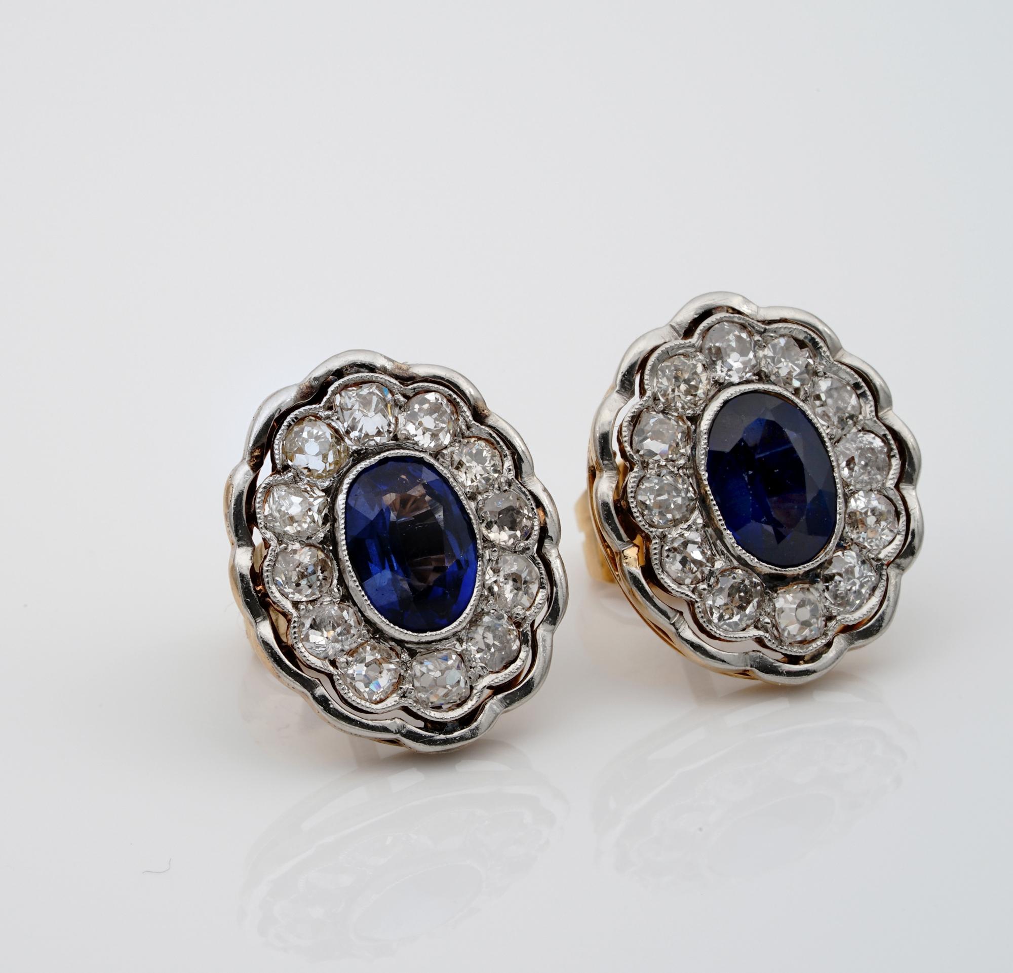 Rare Edwardian 2.60 Carat Natural Ceylon Sapphire 3.0 Ct Old Diamond Ear Rings In Good Condition For Sale In Napoli, IT