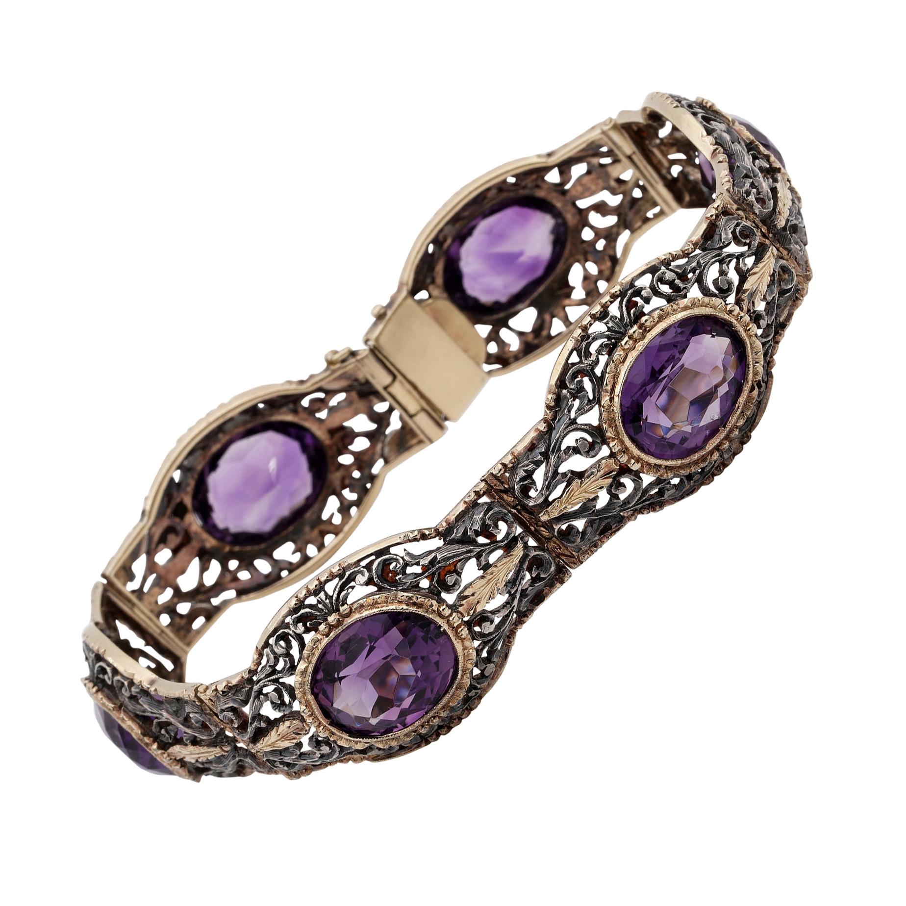 Rare Edwardian 30.0 Carat Natural Siberian Amethyst Masterpiece Bracelet For Sale