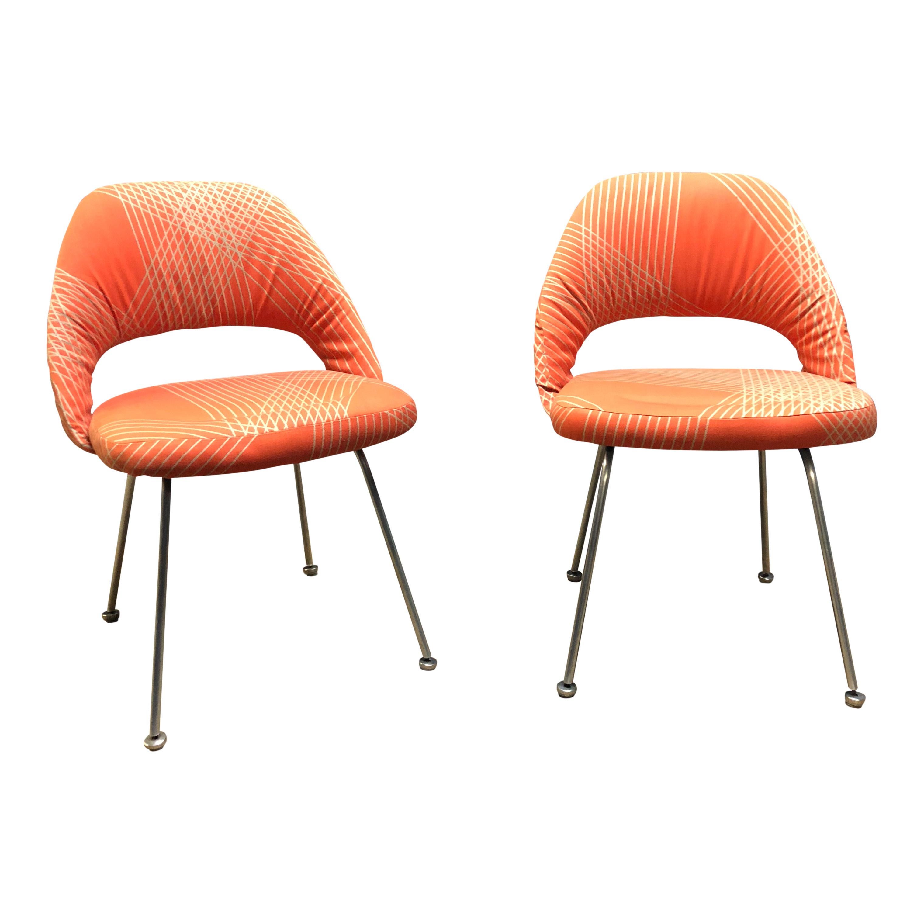 American Rare Eero Saarinen for Knoll Chairs on Aluminum Legs