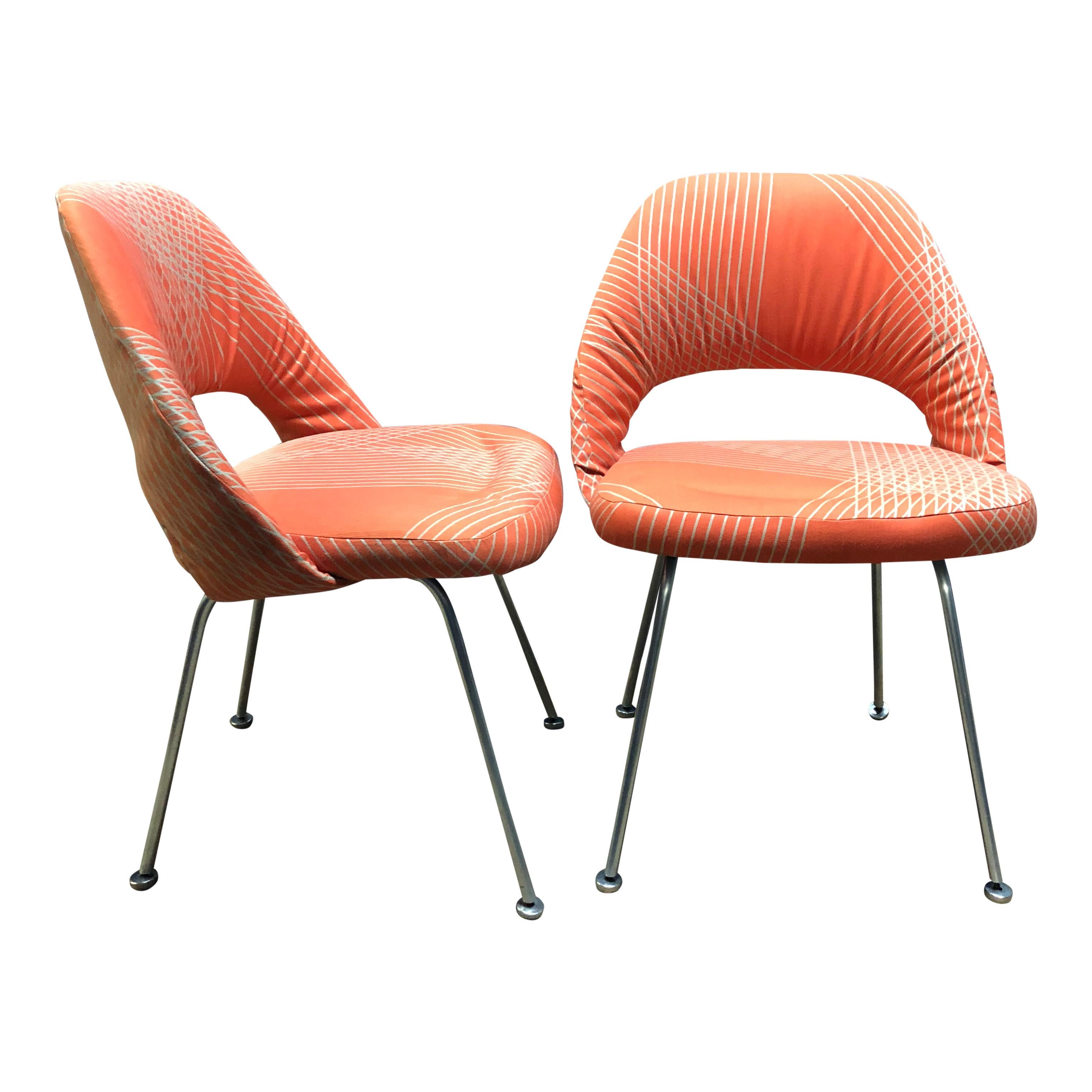 Rare Eero Saarinen for Knoll Chairs on Aluminum Legs In Good Condition In BROOKLYN, NY