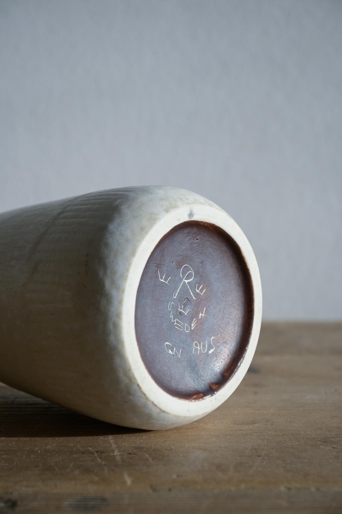 Rare vase en coquille d'œuf en mimosa blanc par Gunnar Nylund pour Rörstrand, Suède, années 1950 en vente 3