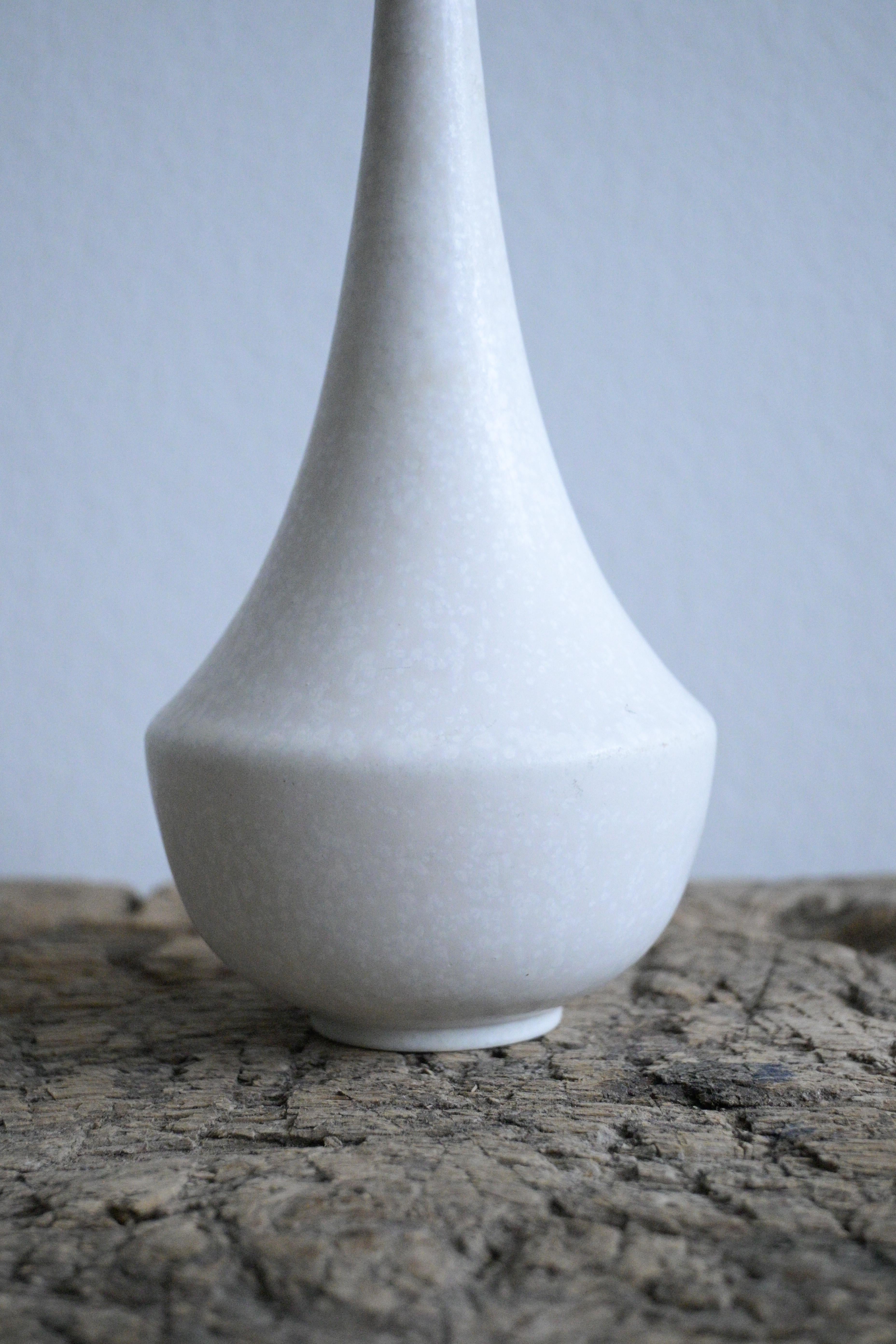 Glazed Rare Egg-shell Mimosa White Vase by Gunnar Nylund for Rörstrand, Sweden, 1950s For Sale