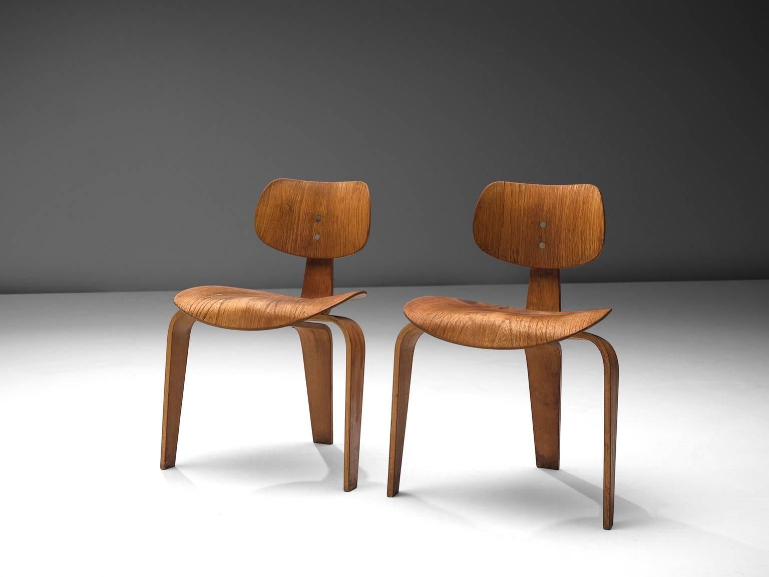 Mid-Century Modern Rare Egon Eiermann Pair of SE42 Plywood Chairs