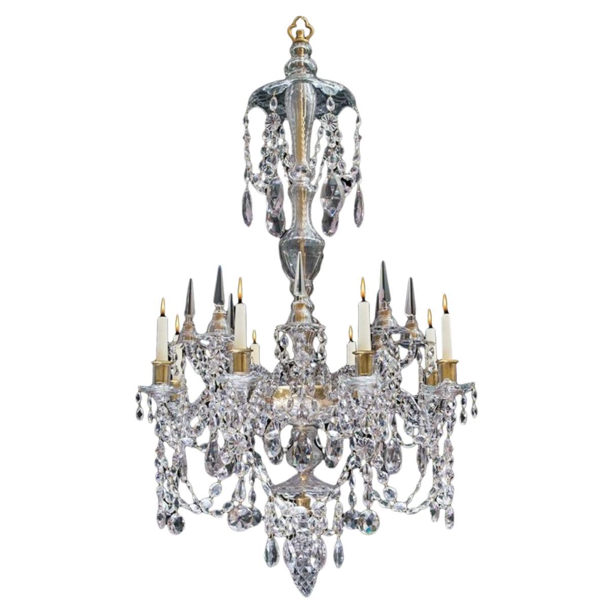 Rare lustre baltique à huit lumières de style géorgien en vente