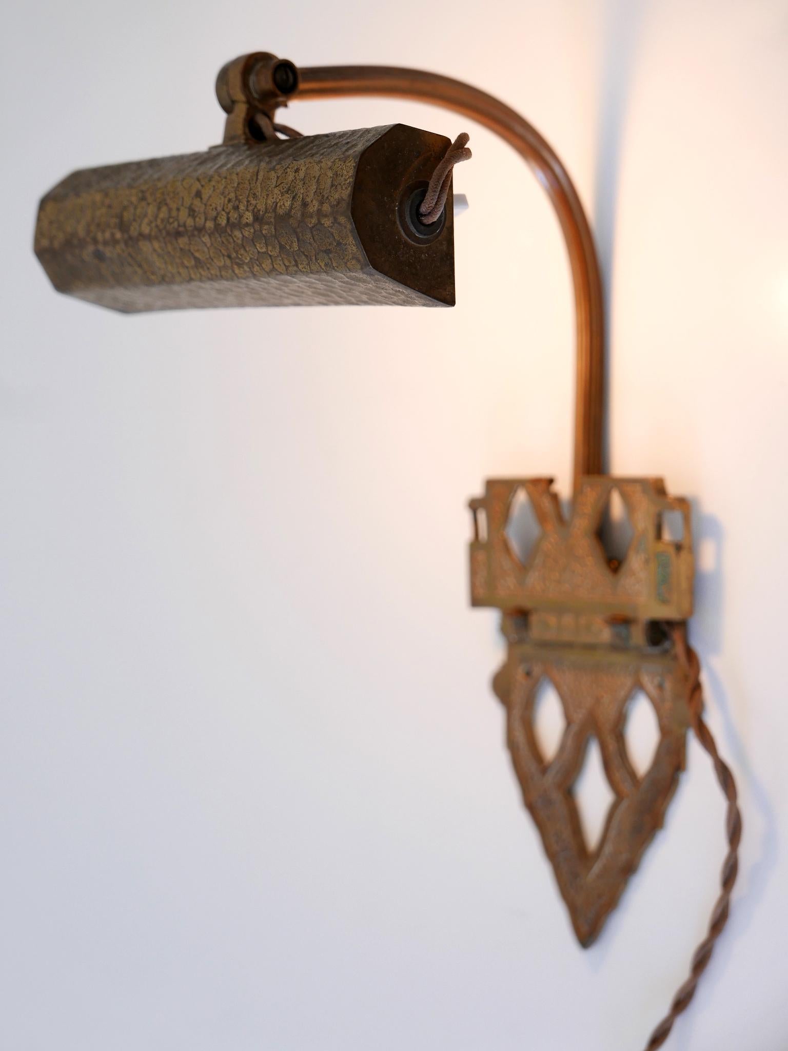 Rare & Elegant Art Nouveau Hammered Brass Sconce or Wall Lamp Germany 1900s For Sale 2