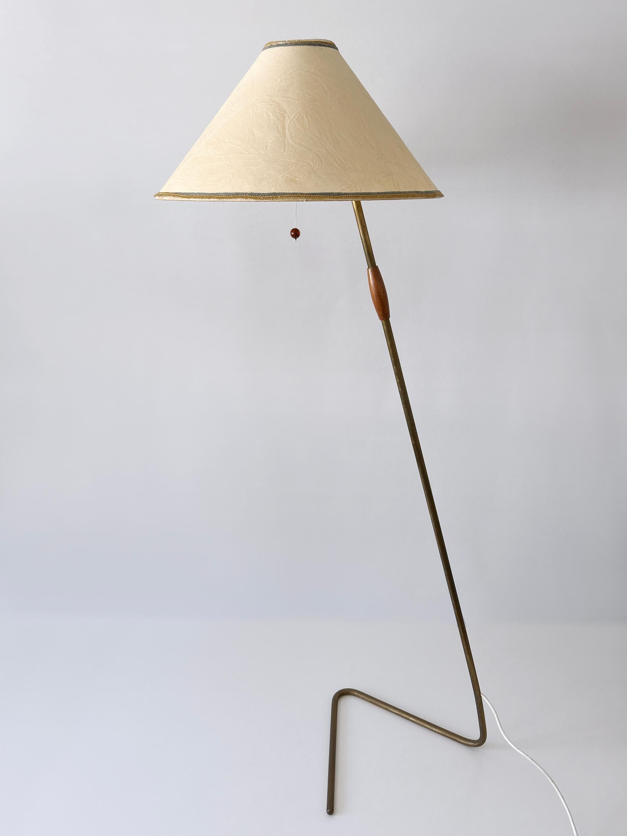 Laiton Rare et élégant lampadaire moderne du milieu du siècle 'Flamingo' par J.T. Kalmar 1960s en vente