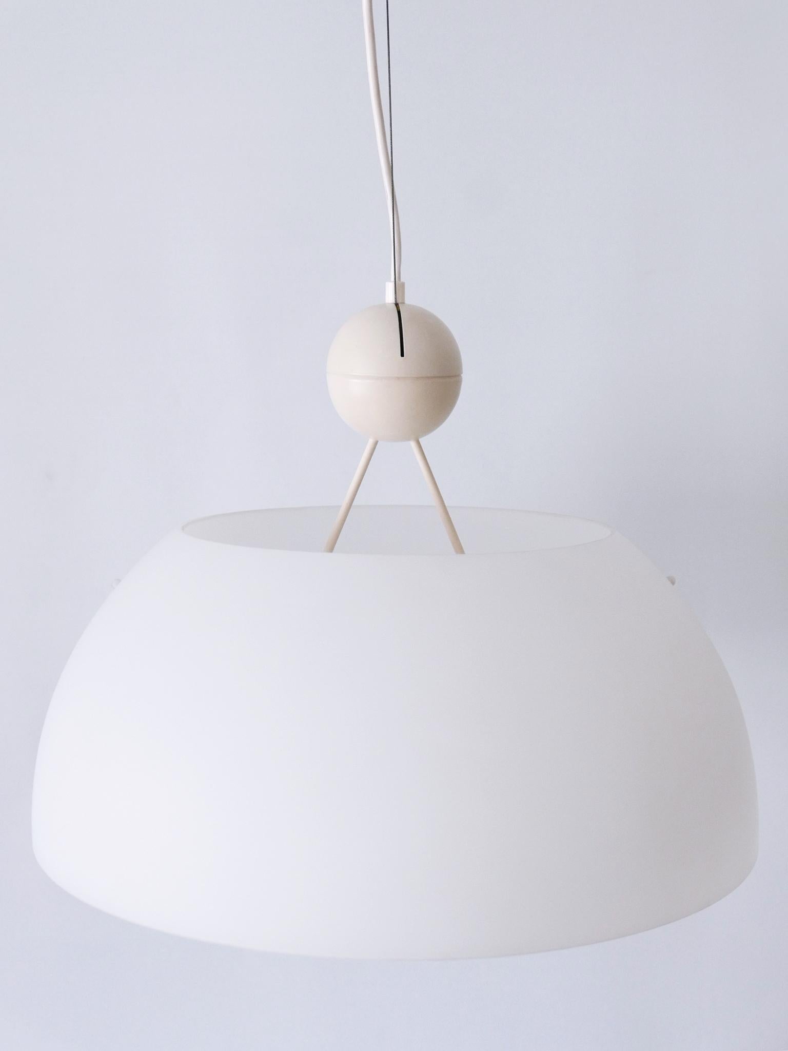 Rare & Elegant Mid-Century Modern Pendant Lamp or Hanging Light Italy 1970s For Sale 10