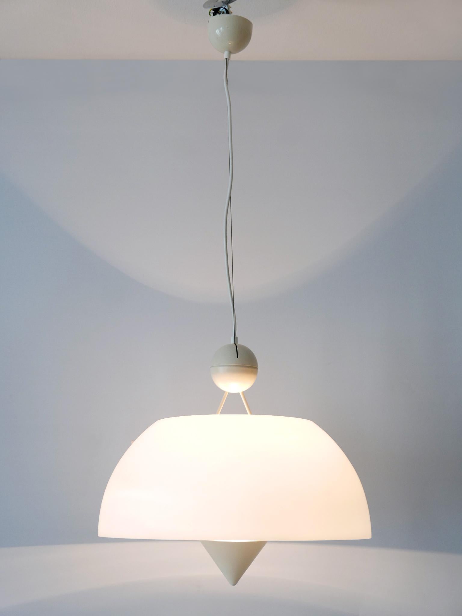 Rare & Elegant Mid-Century Modern Pendant Lamp or Hanging Light Italy 1970s In Good Condition For Sale In Munich, DE