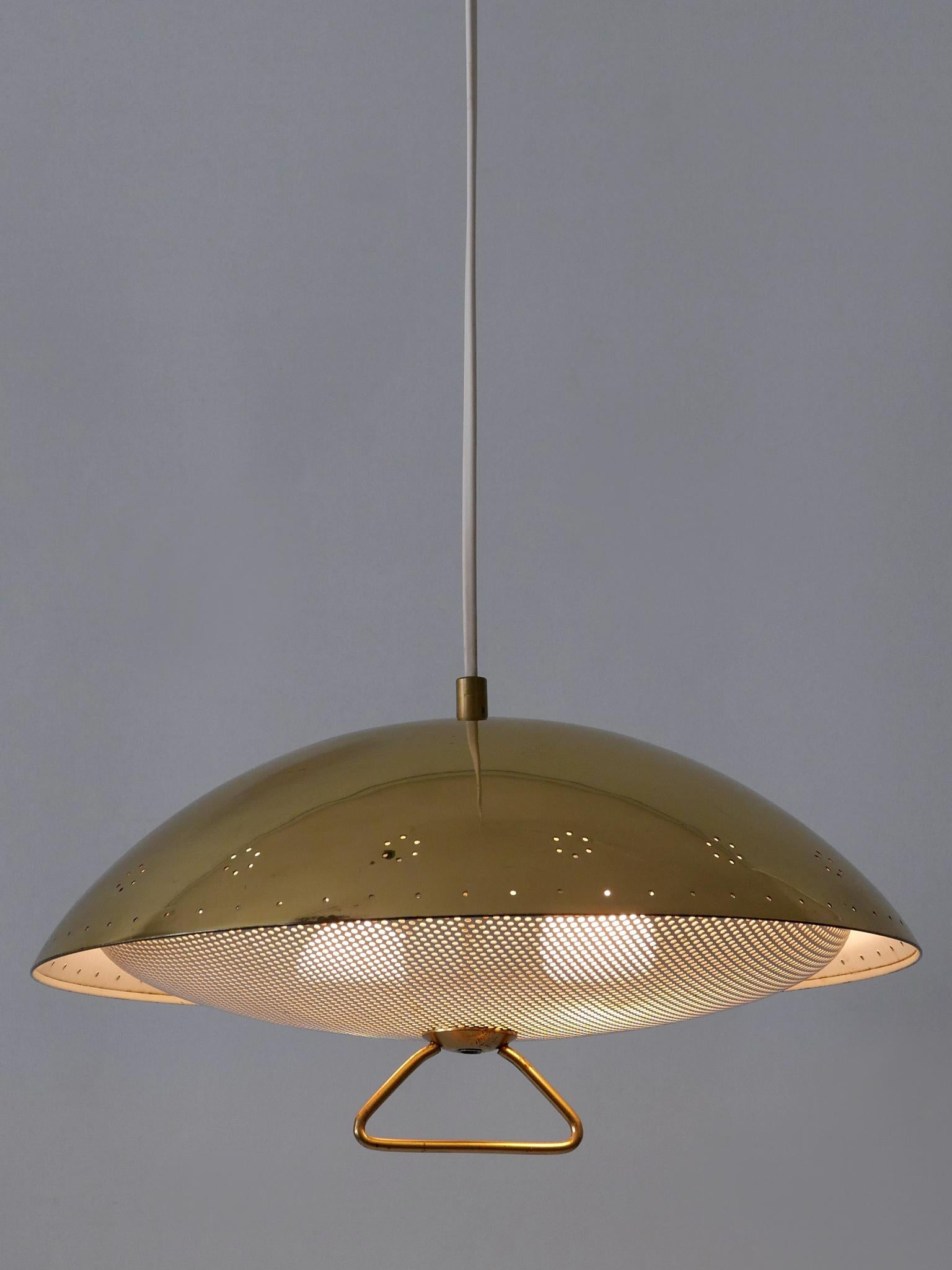 Metà XX secolo Rara ed elegante lampada a sospensione in metallo traforato della metà del secolo scorso, Germania 1950 in vendita