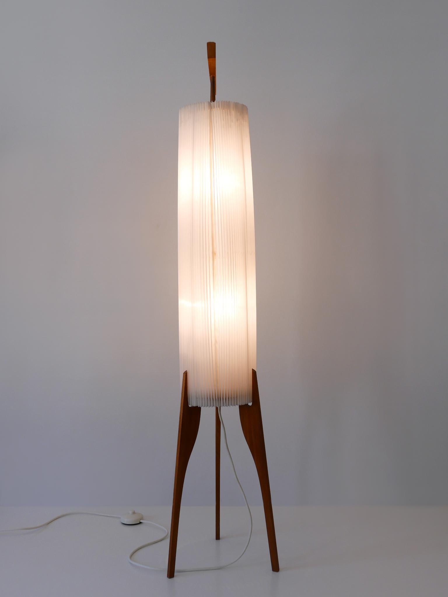 Rare et élégant lampadaire scandinave moderne mi-siècle à deux branches des années 1960 en vente 3