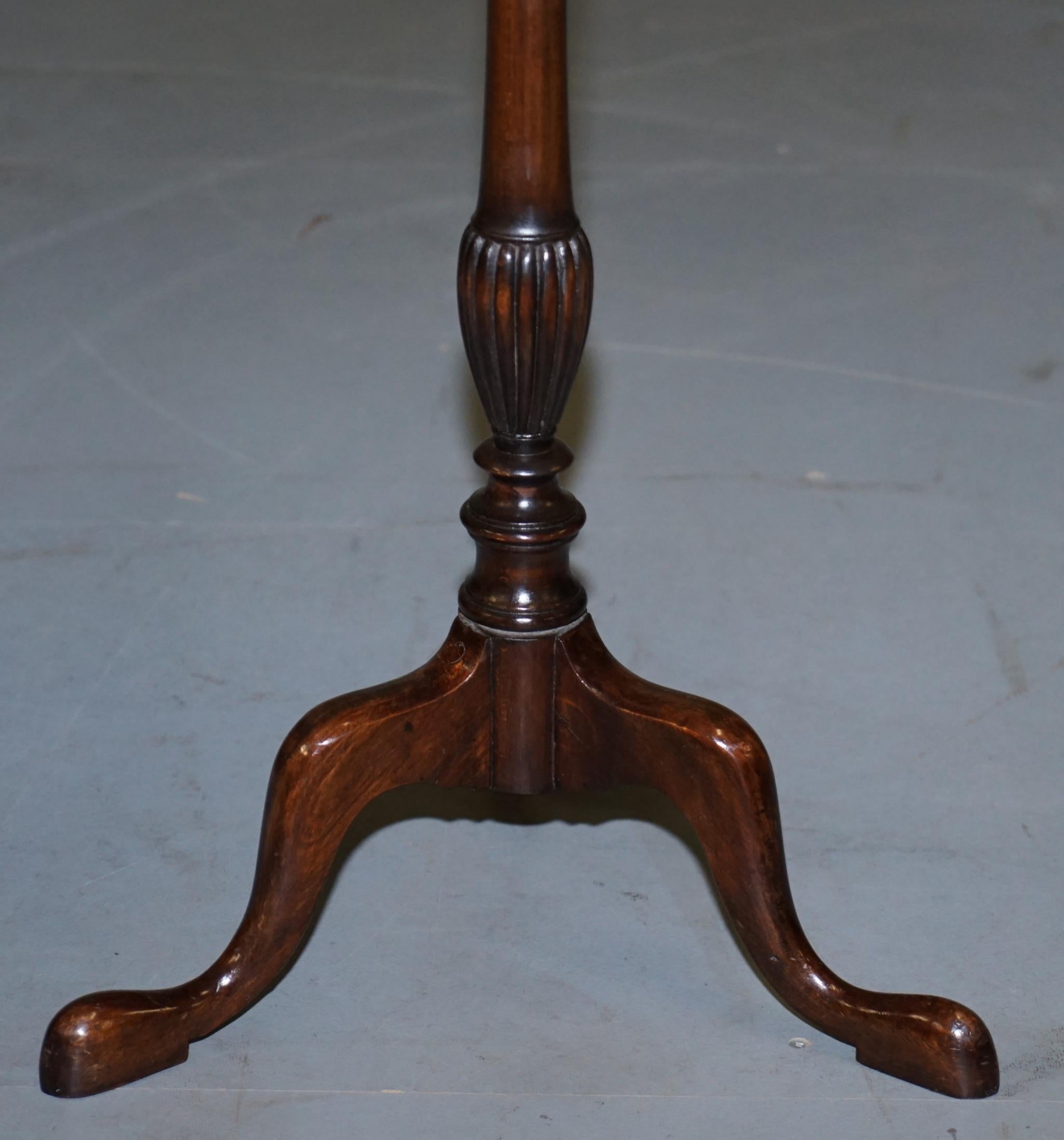 Rare Elegantly Carved Scottish Antique Mahogany Tripod Lamp Side End Wine Table 2