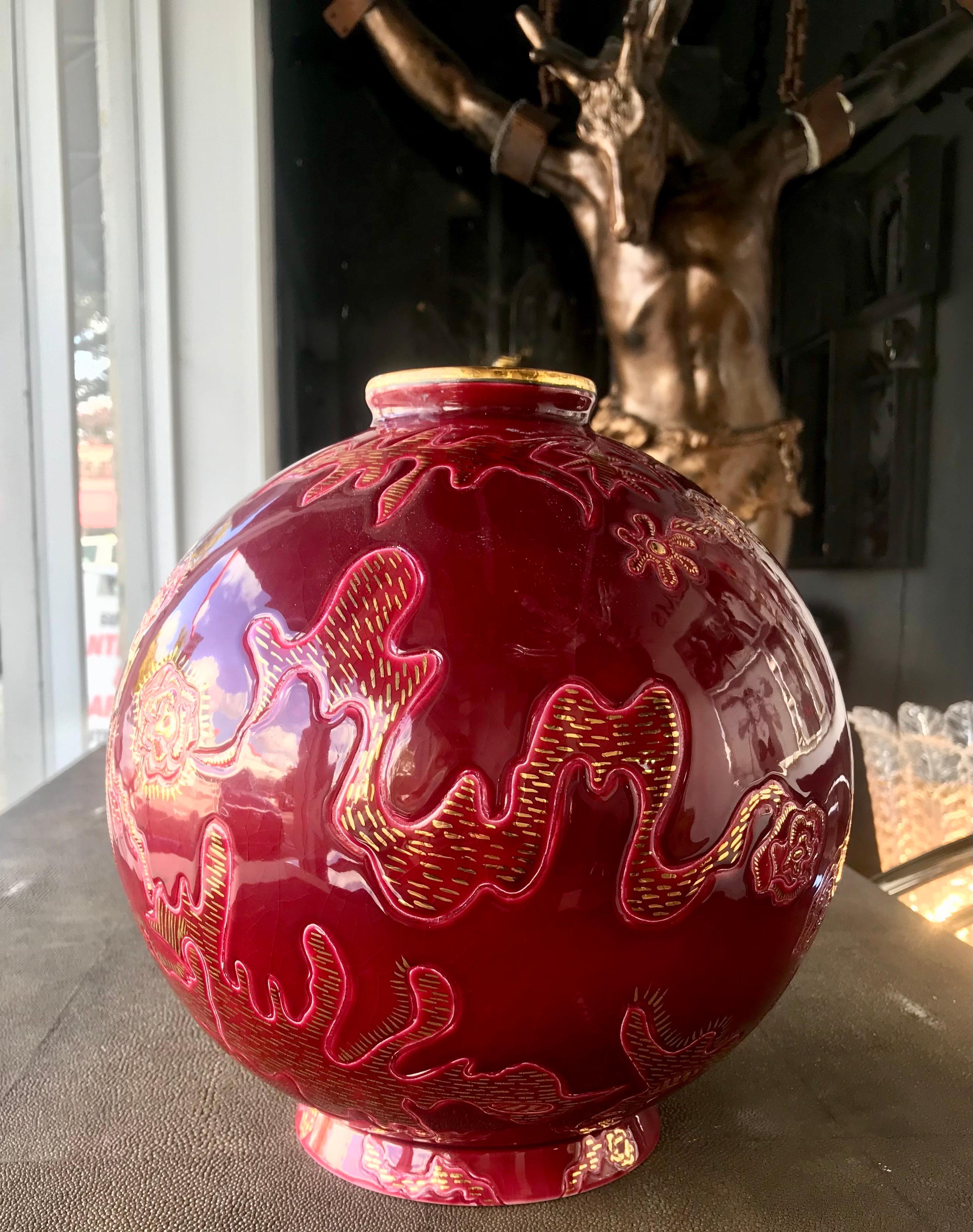 Rare vase boule en céramique Emaux de Longwy par Garouste et Bonetti Limited 1 of 5 Bon état - En vente à Miami, FL