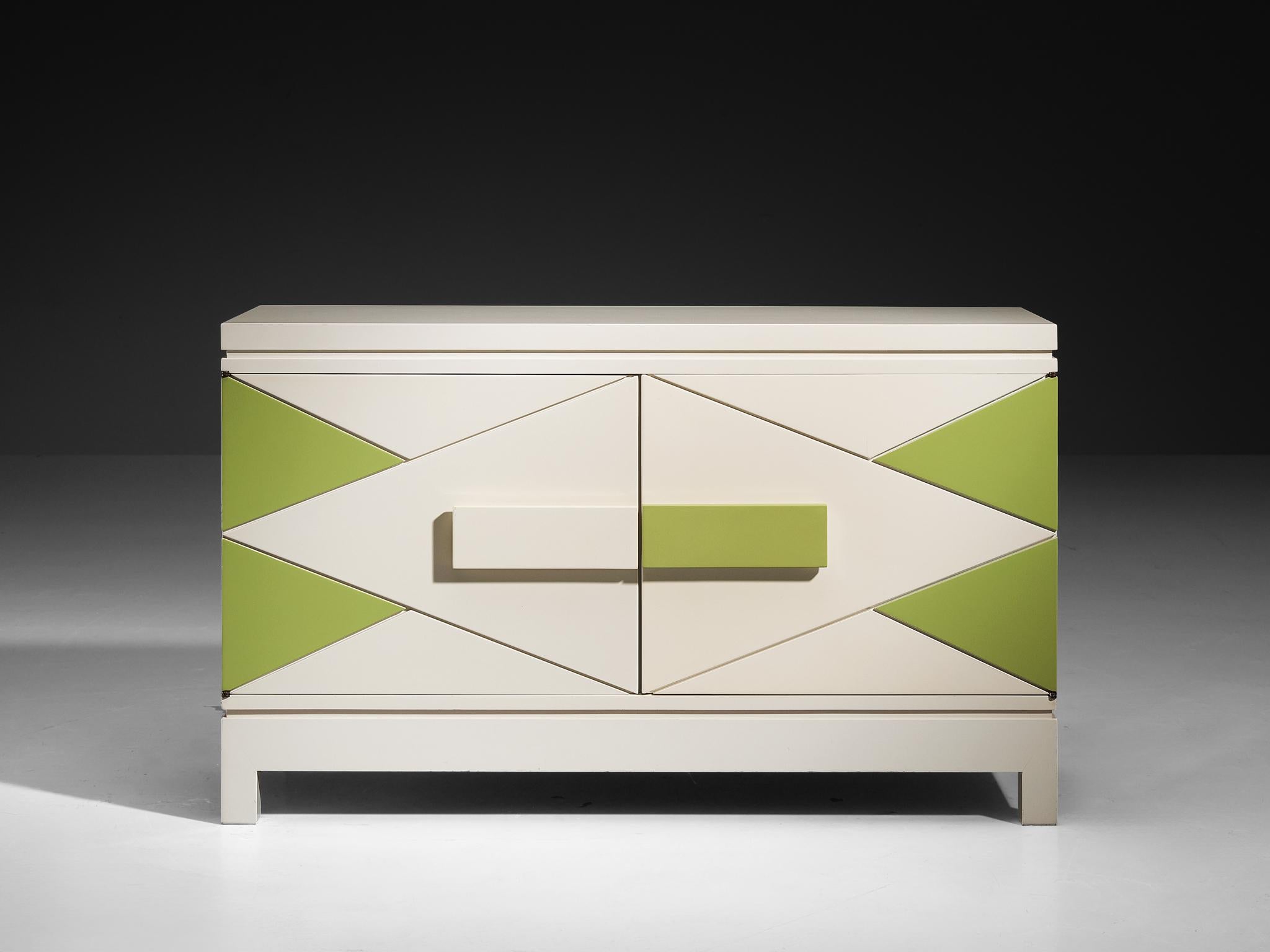 Raro armario Emiel Veranneman de madera lacada en blanco roto y verde Madera en venta