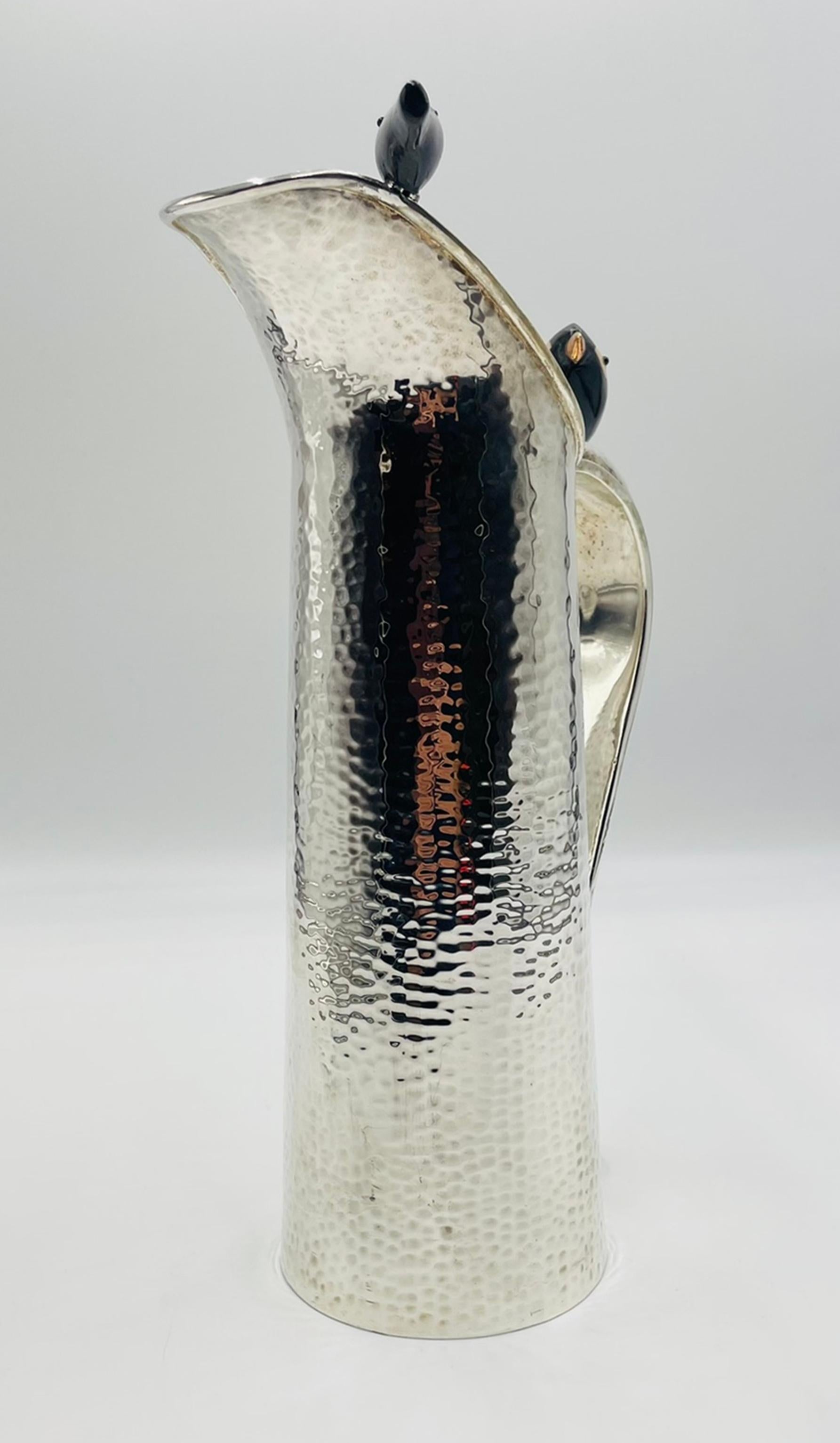 Fine XX secolo Rara brocca di Emilia Castillo placcata in argento con uccelli in onice e diaspro, Taxco Messico in vendita