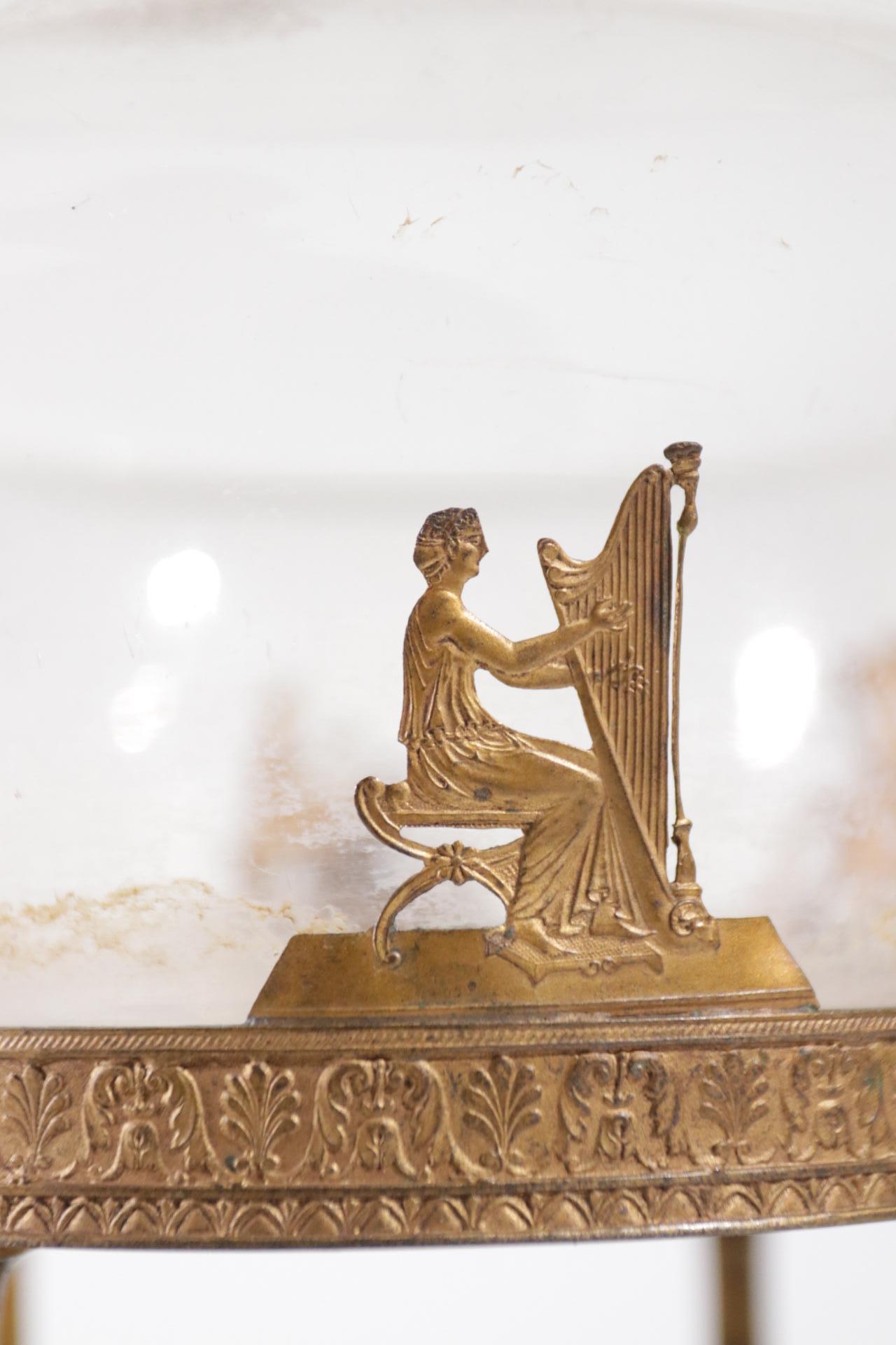 Seltene Empire Französisch Feuer vergoldet Mittelstück Tazza Krieger Pferde Harfe im Zustand „Gut“ im Angebot in Boven Leeuwen, NL