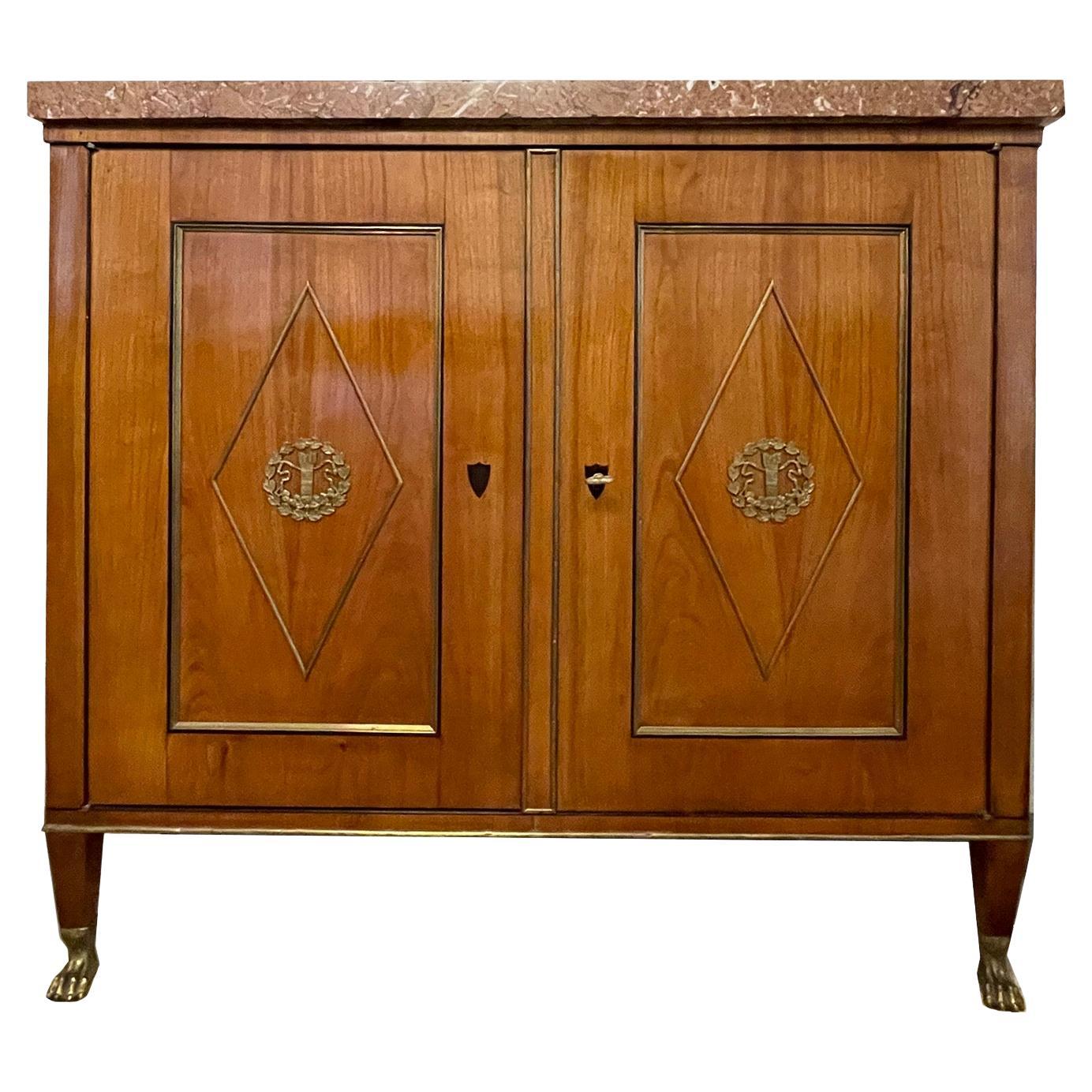 Raro armario de media puerta de estilo Imperio en venta