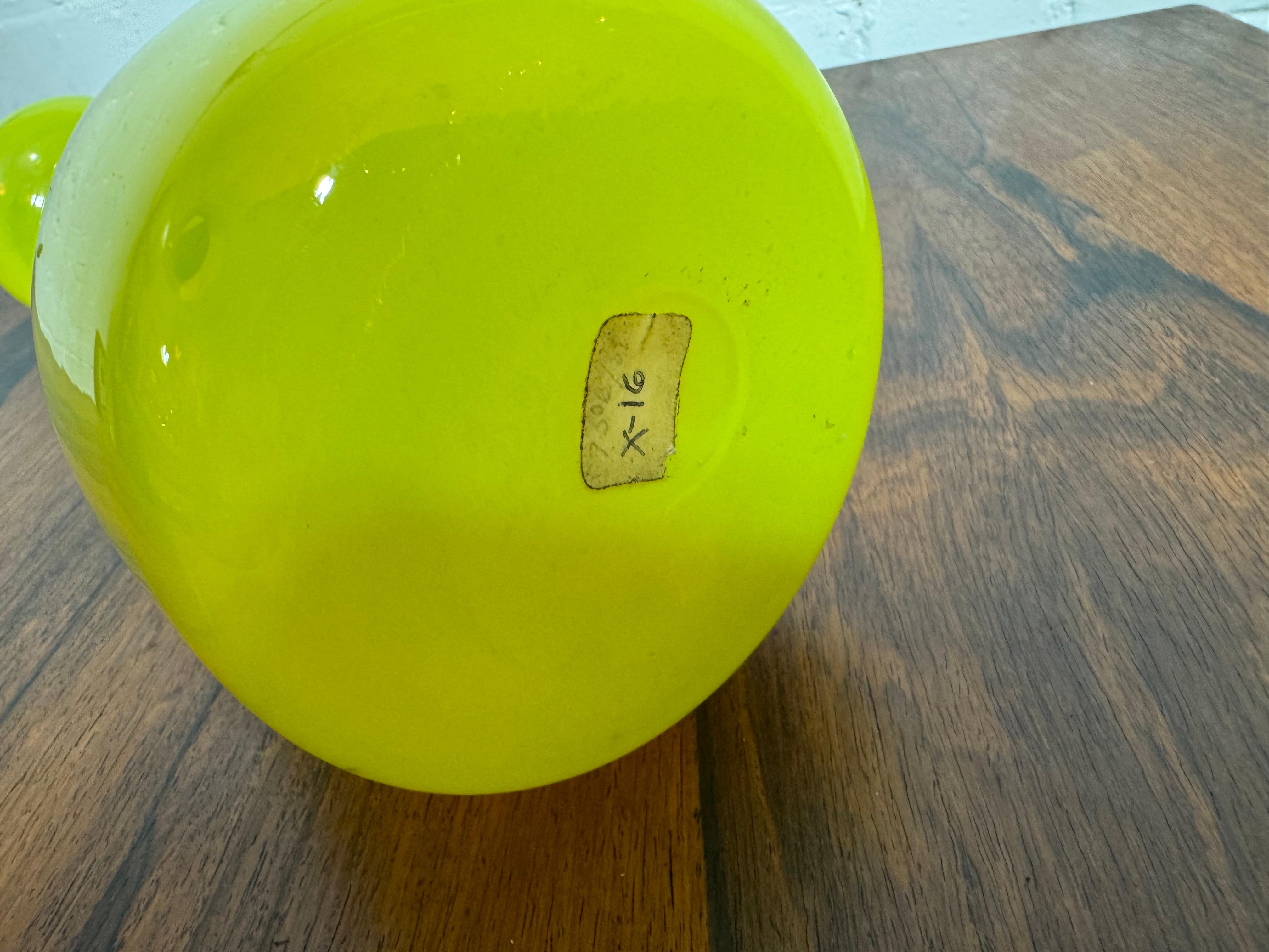 Seltene modernistische Empoli-Vase aus gelbem Glas, Italien. (Moderne der Mitte des Jahrhunderts) im Angebot