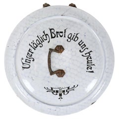 Rare caisse à pain en émail avec motif nid d'abeille, Allemagne, années 1910