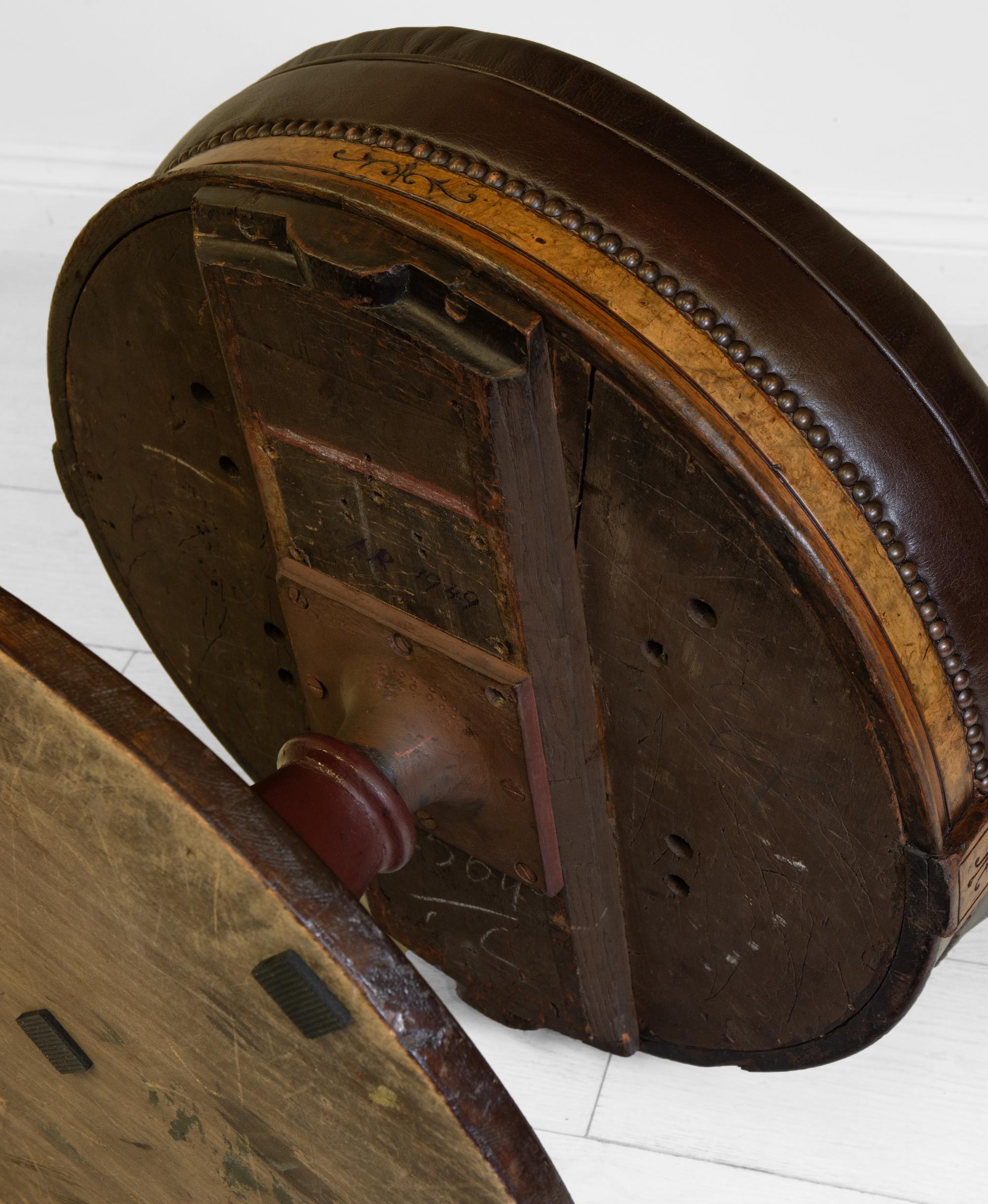 Rare English 19th Century Leather & Walnut Swivel Railway Pullman Club Chair 2 12