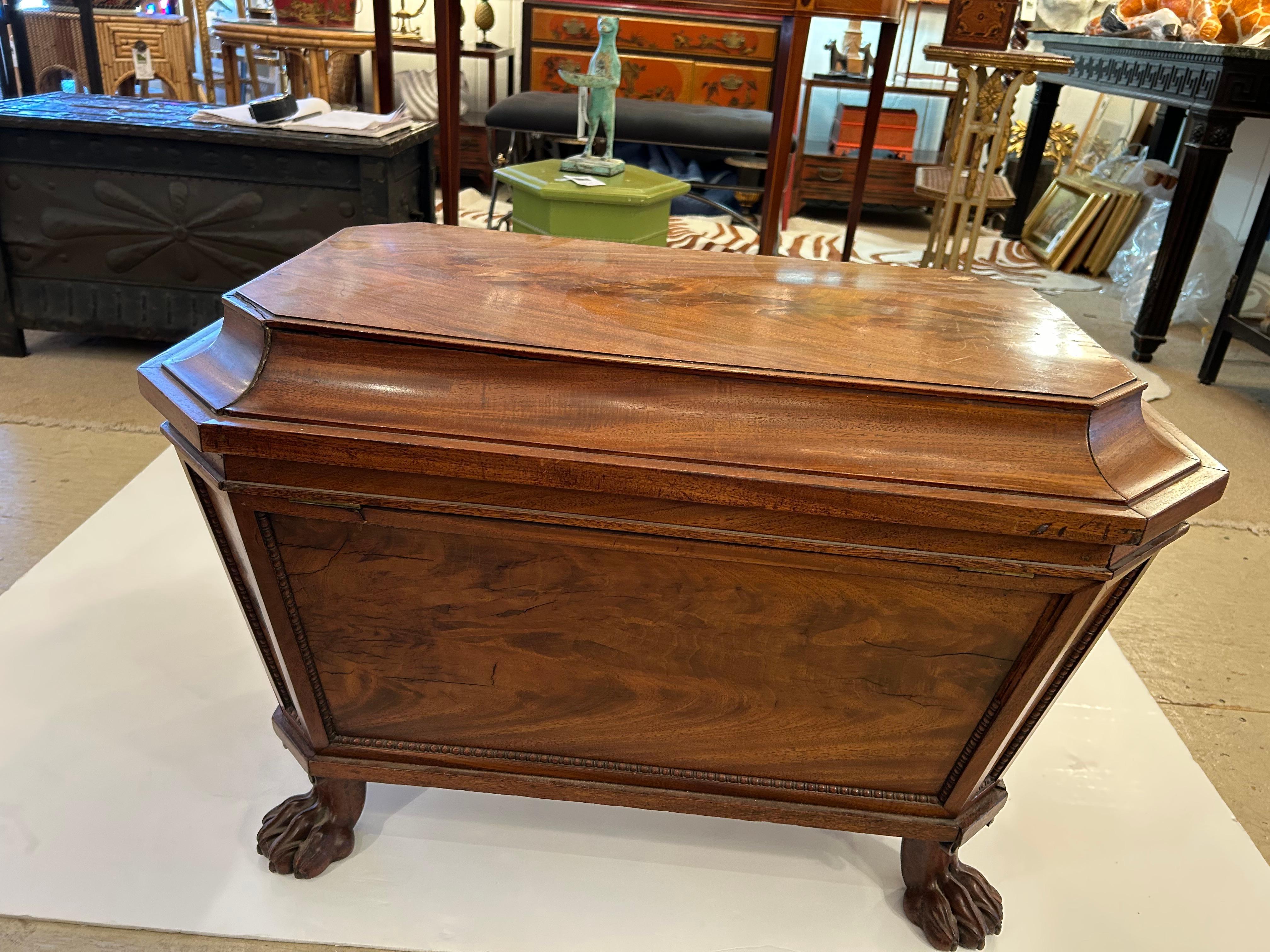 Rare English 19th Century Regency Cellarette Wine Cooler For Sale 8