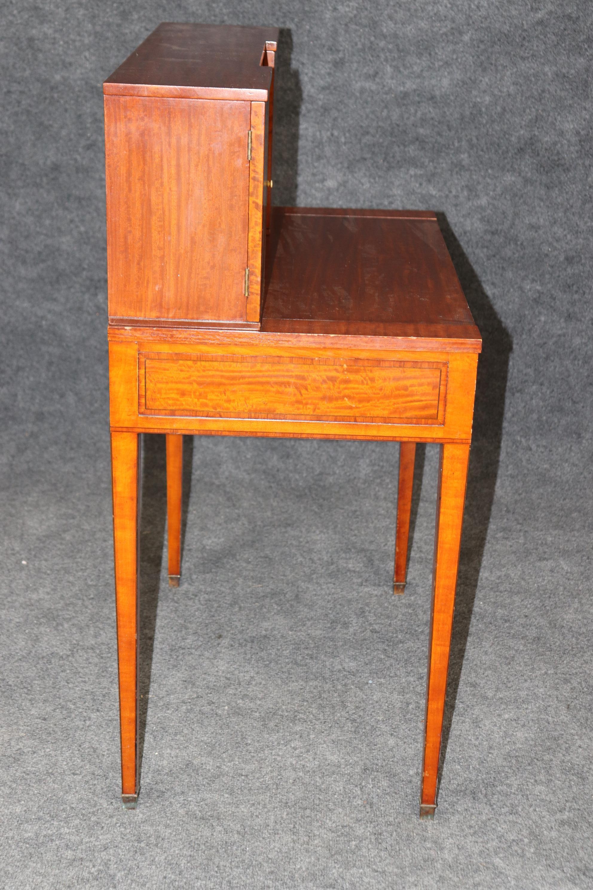 Style Adam Rare tableau anglais Adams décoré en bois de citronnier avec tiroir latéral ouvert en vente