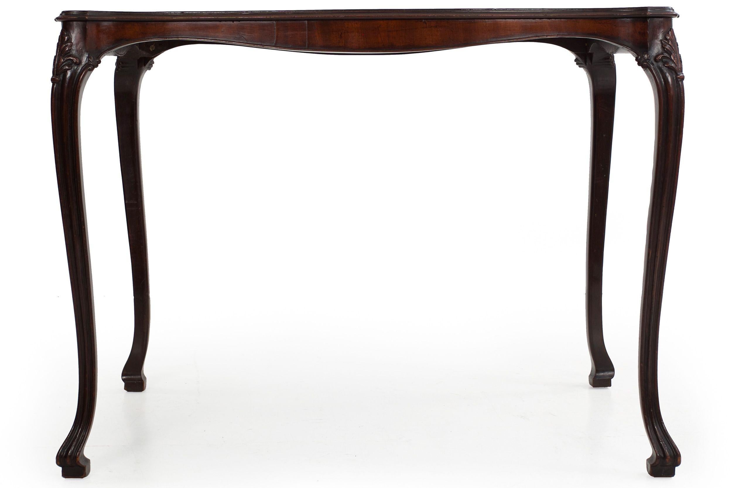 18th Century and Earlier Rare English Chippendale Mahogany Serpentine Serving Table, circa 1770 For Sale