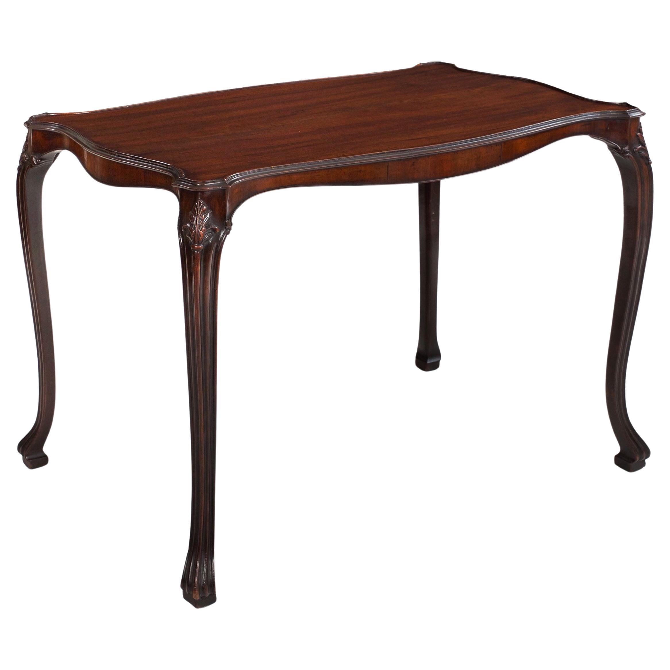 Rare English Chippendale Mahogany Serpentine Serving Table, circa 1770 For Sale